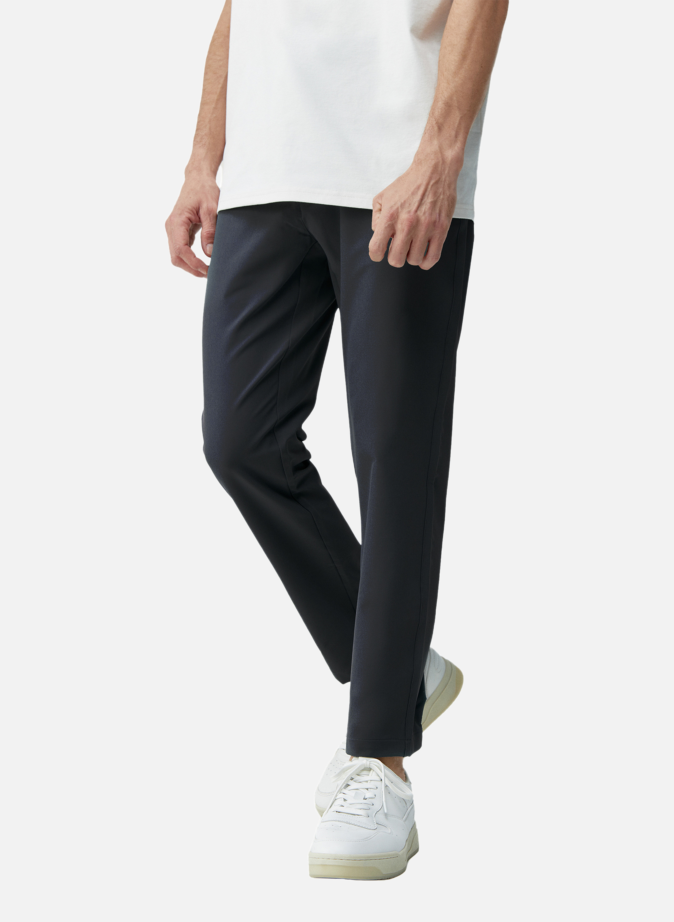 Pantalon de sport performance athleisure ebro BORN LIVING YOGA Noir