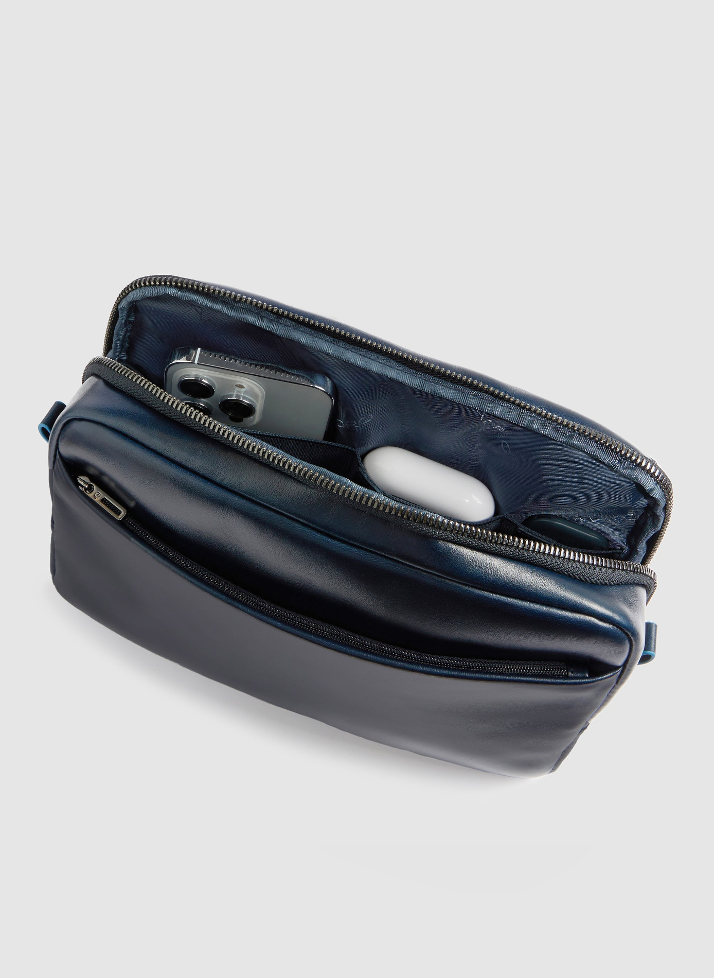 Sacoche homme personnalisable PIQUADRO Marron