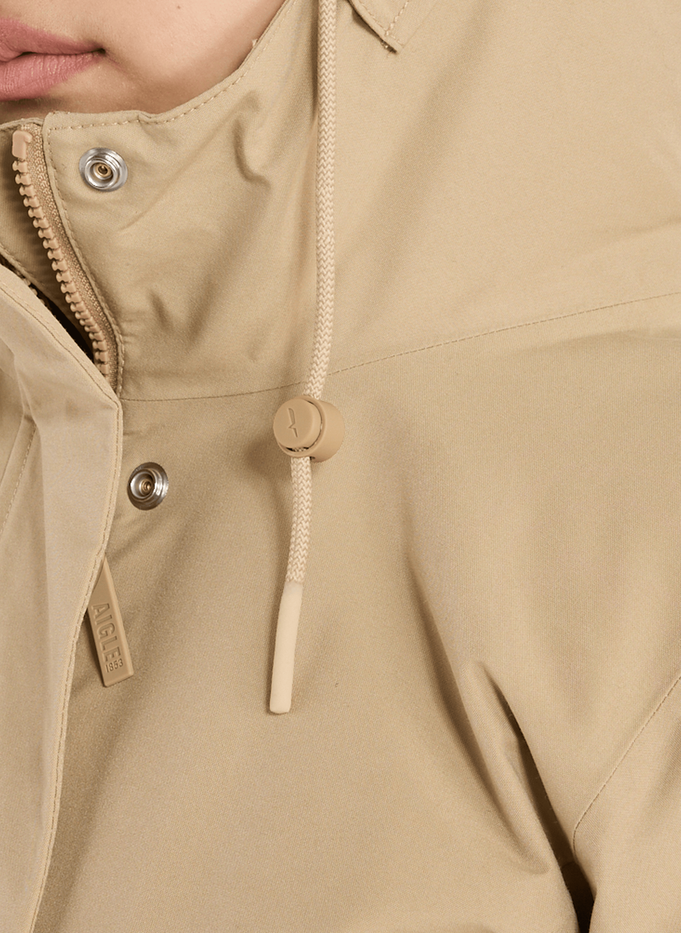 Parka duvet ajustée GORE-TEX AIGLE Beige
