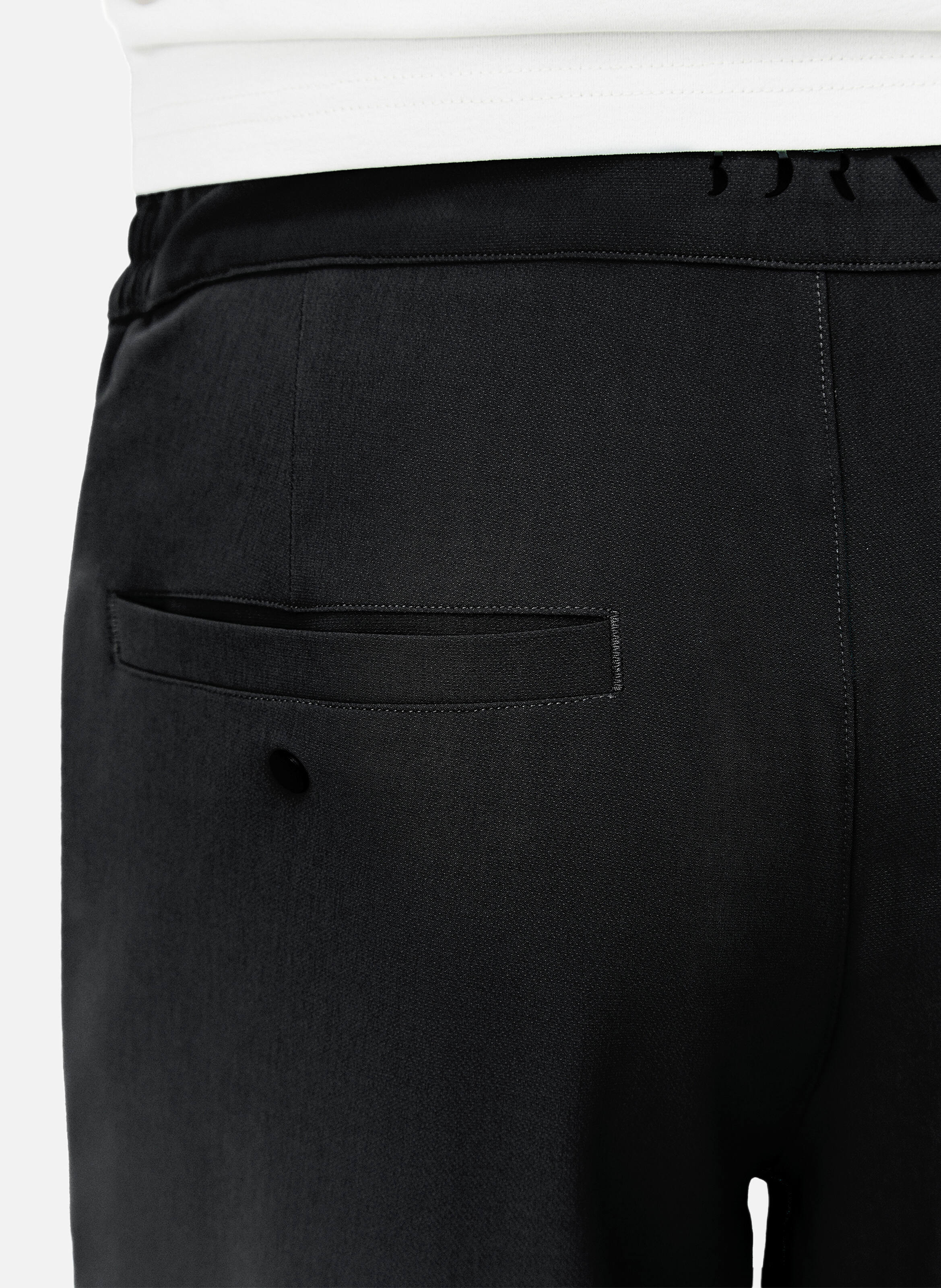 Pantalon de sport performance athleisure ebro BORN LIVING YOGA Noir