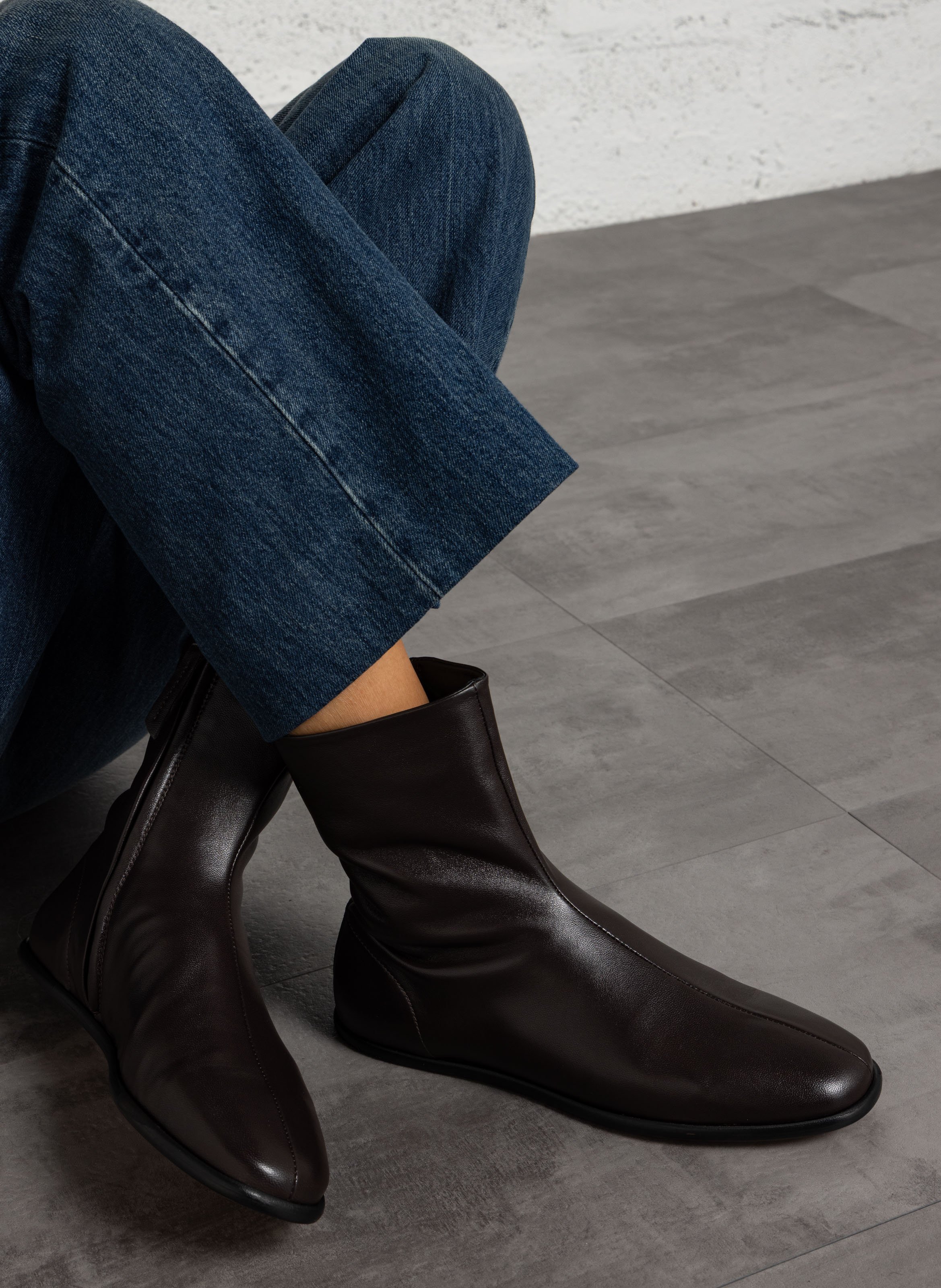 Bottines zippées en cuir cosma SOEUR Noir