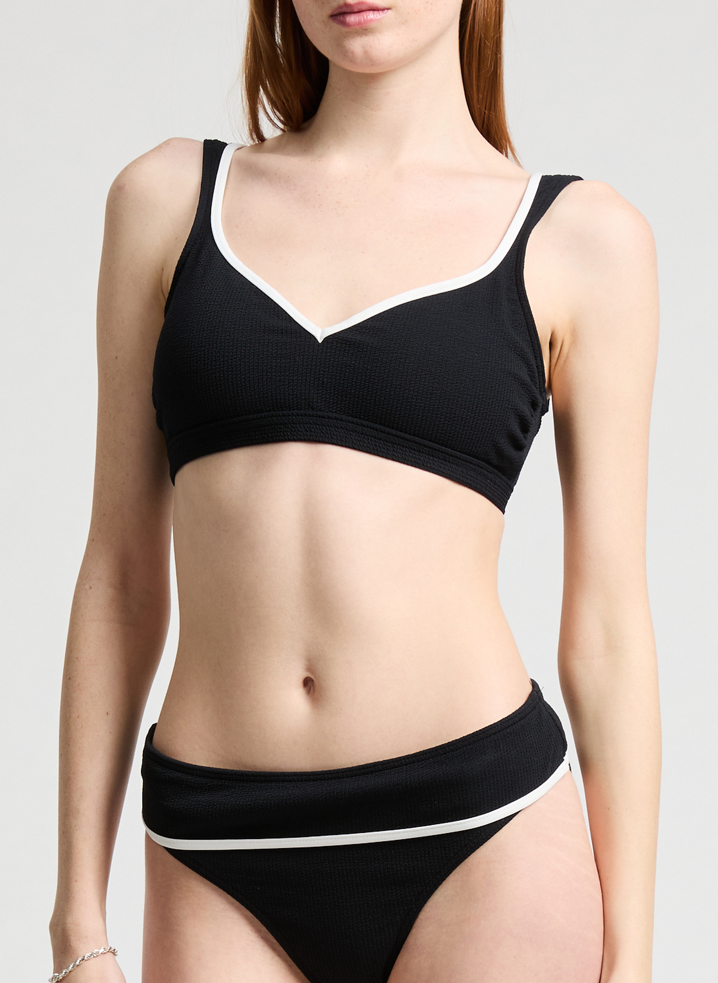 Leily bikini top LIVIA Black