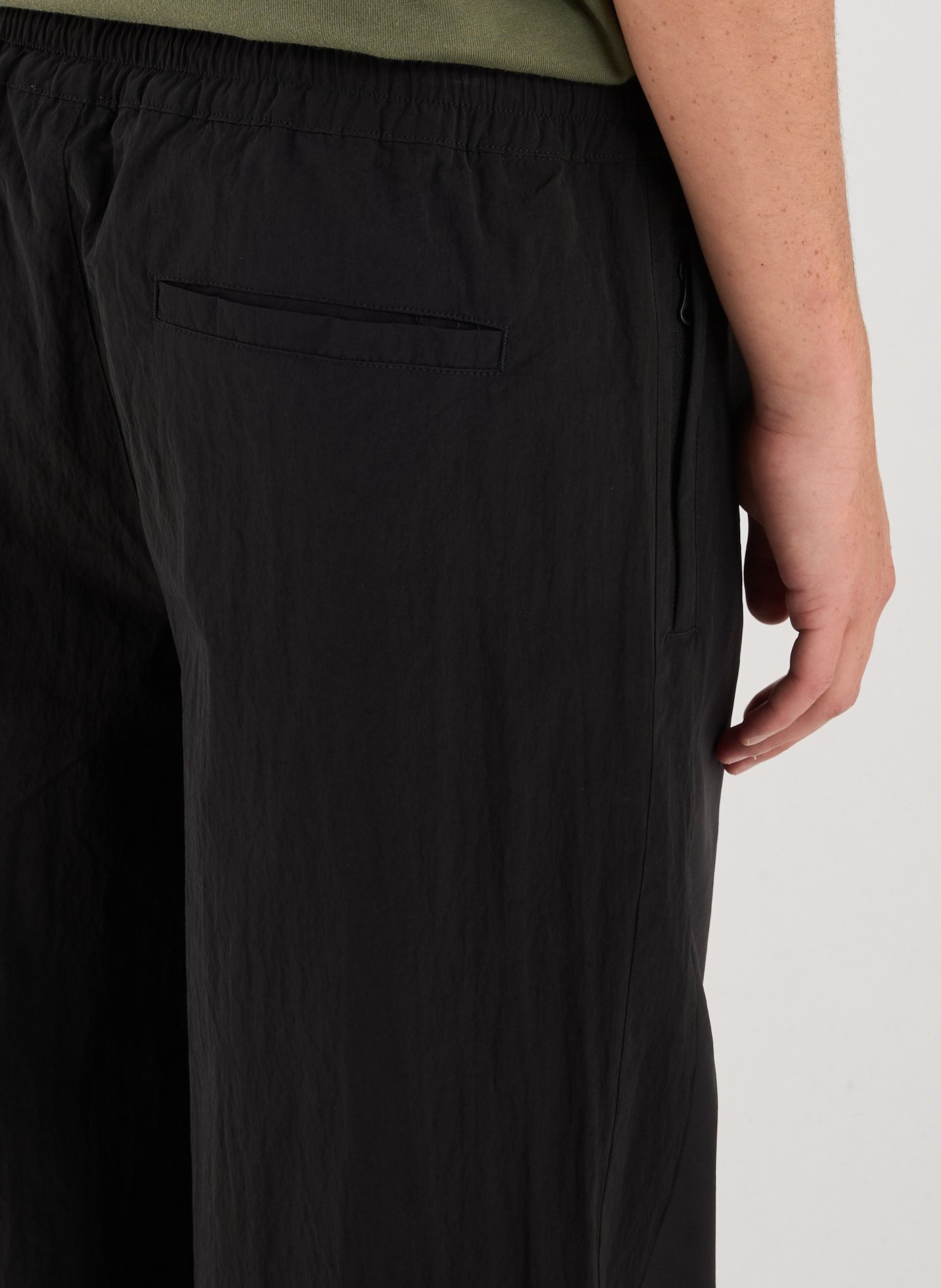 Pantalón de chándal ancho ARTE ANTWERP Negro