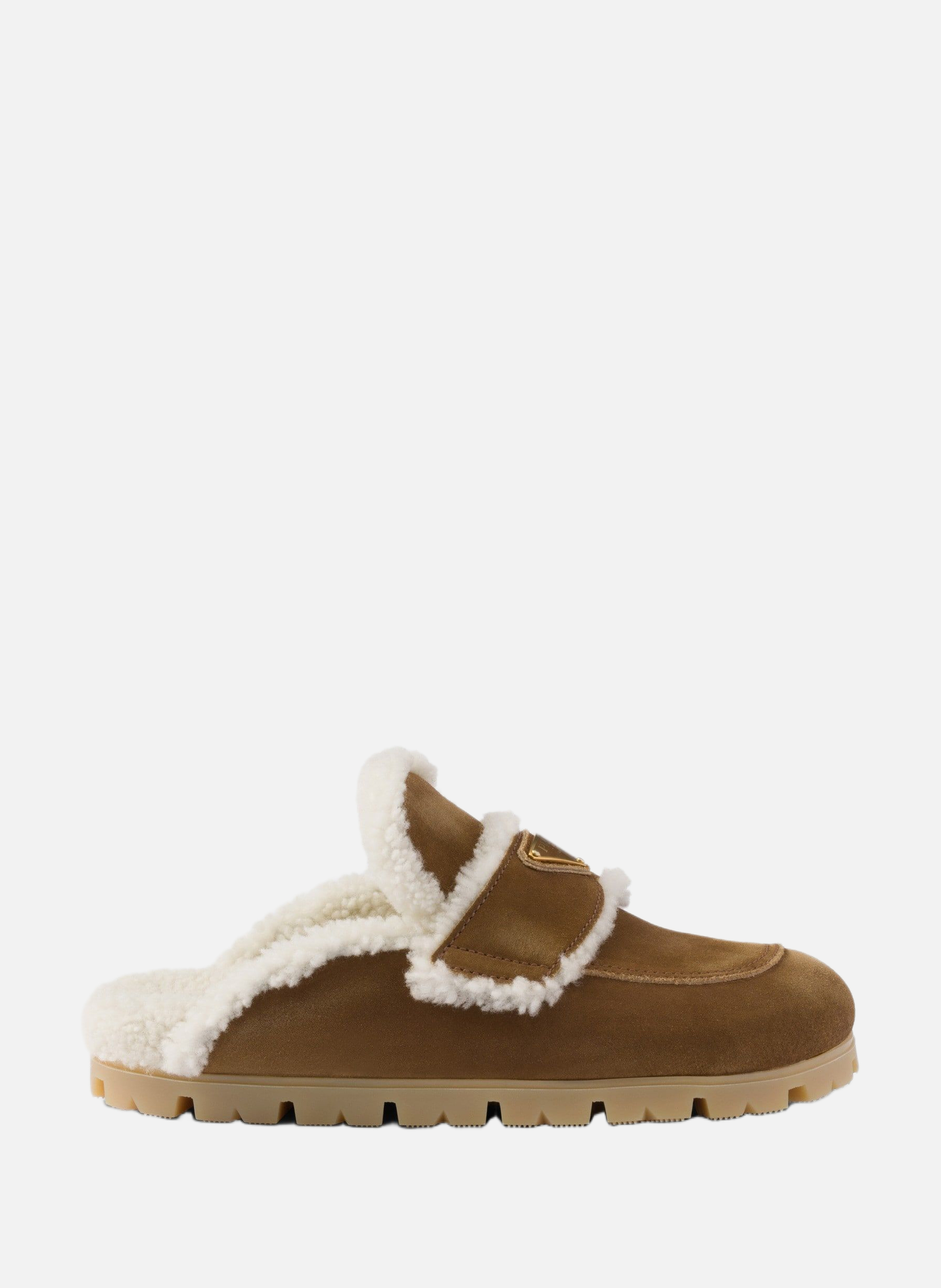 PRADA Pantoufles en veau velours et peau de mouton Marron