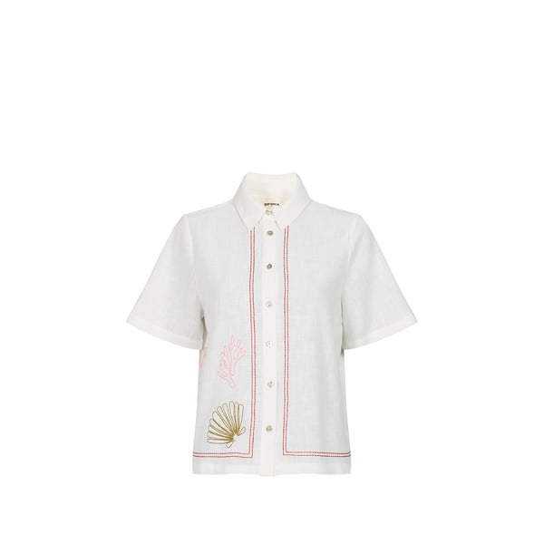 Chemise brodée à manches courtes en ramie mélangé Chemise brodée à manches courtes en ramie mélangé