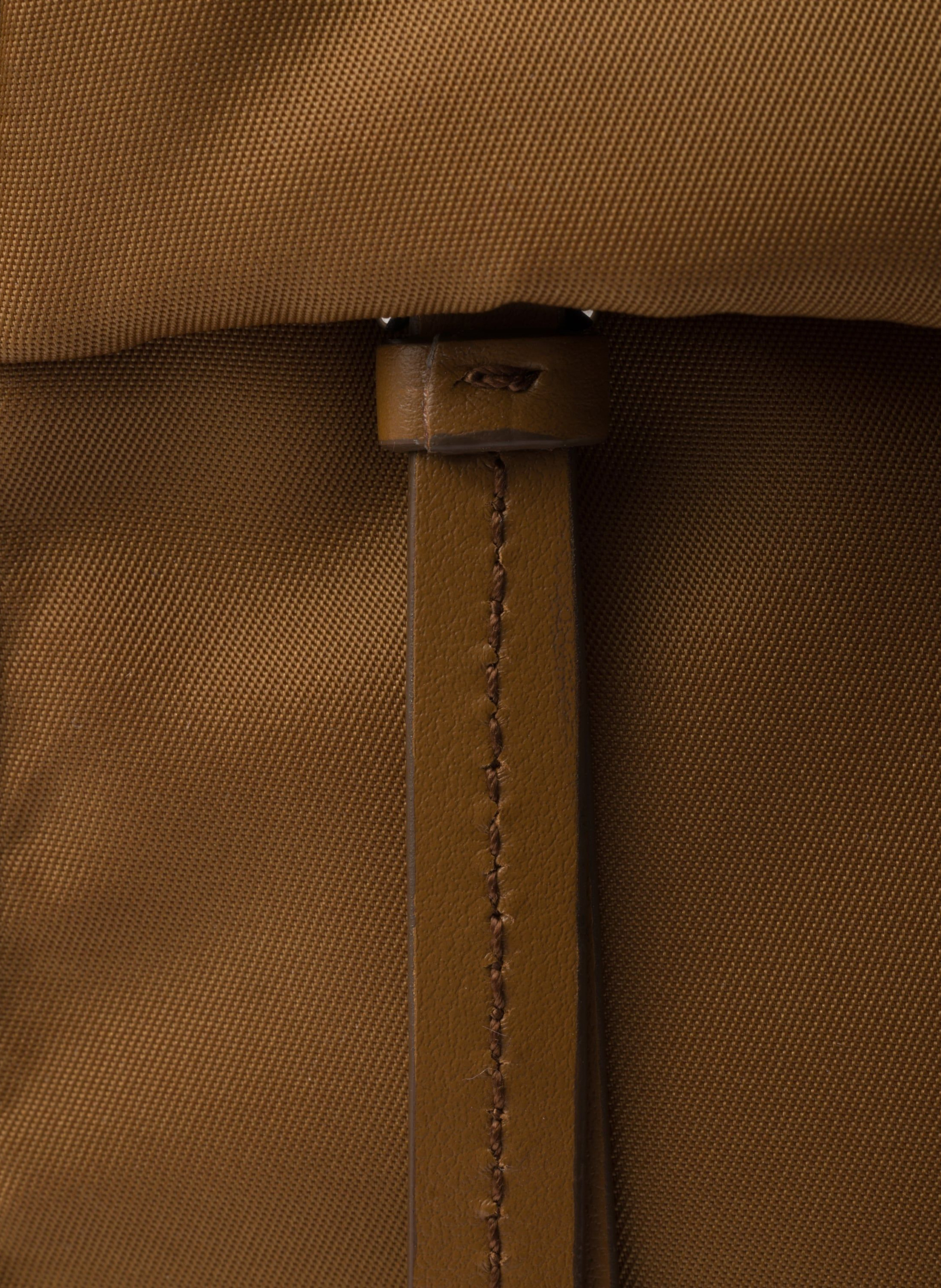 Petit sac porté épaule prada traveller en re-nylon PRADA Marron