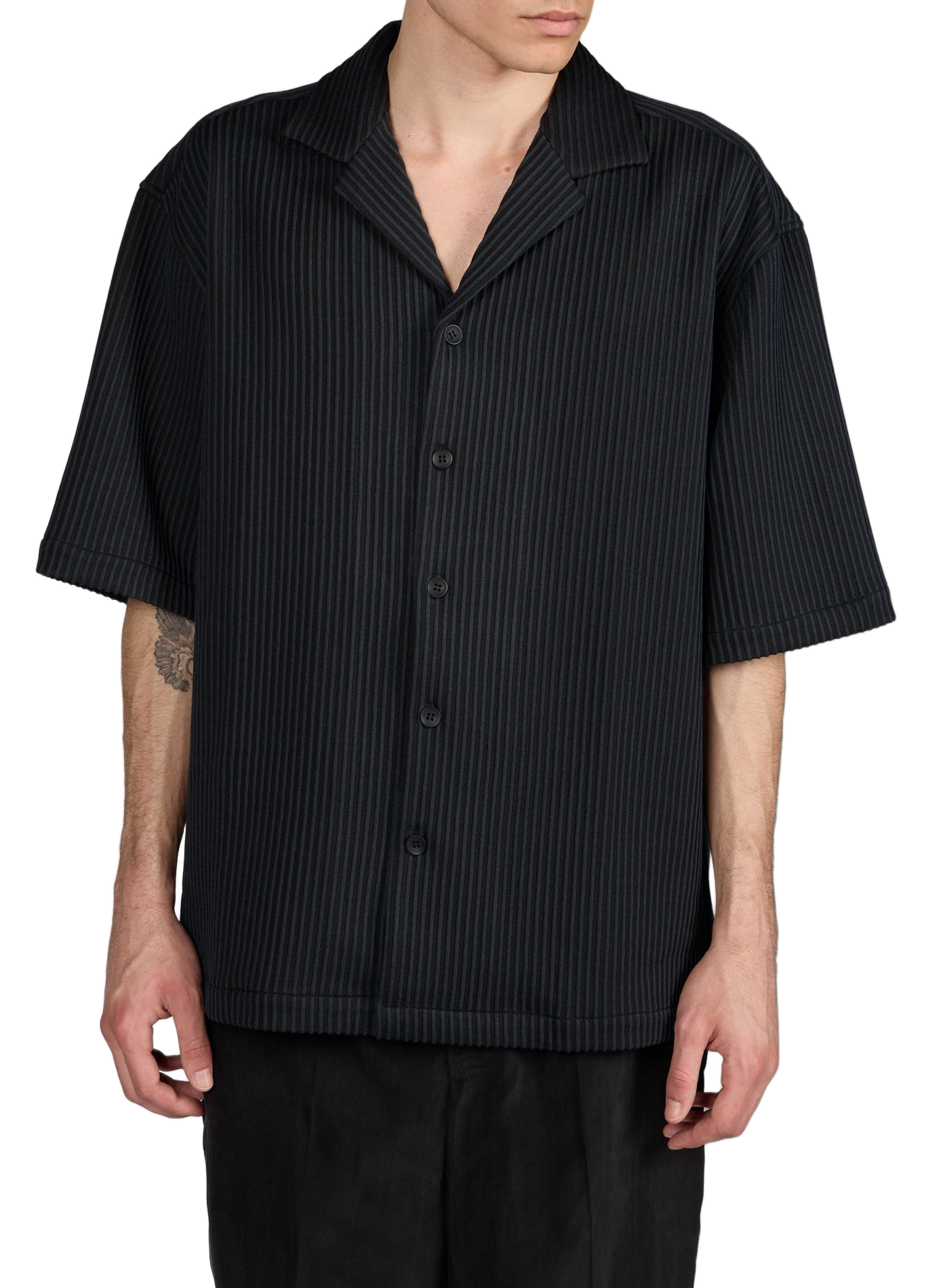 Straight textured shirt with short sleeves MINIMUM Black