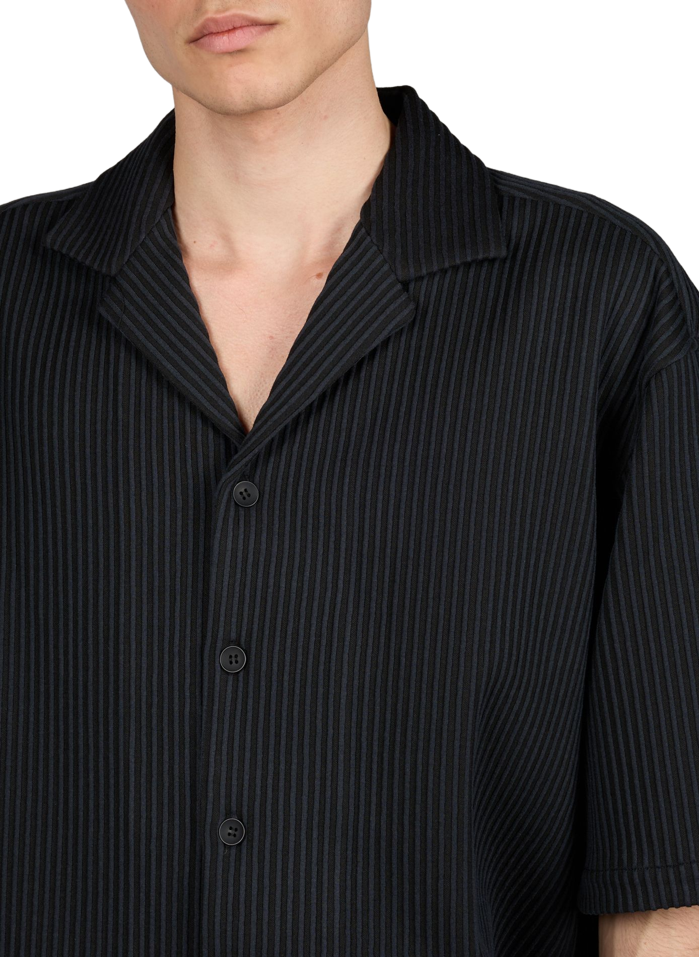 Straight textured shirt with short sleeves MINIMUM Black