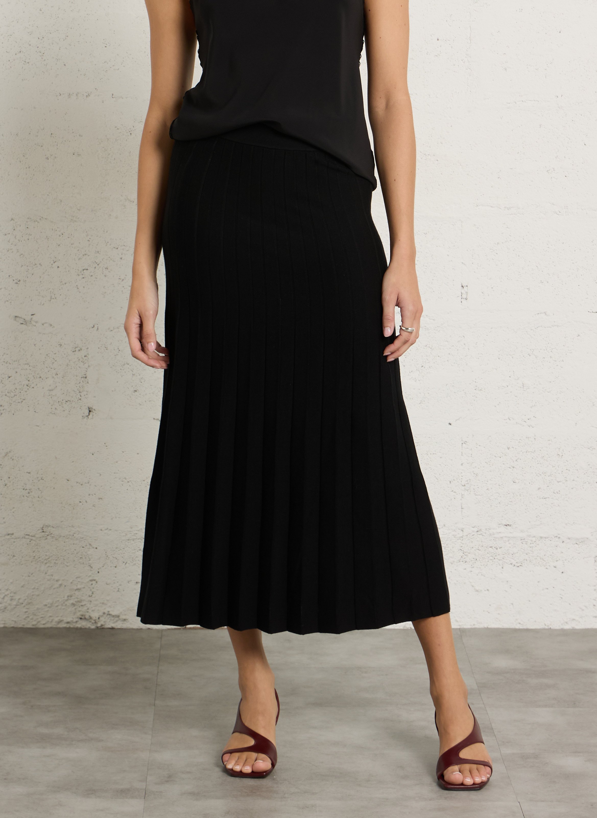 Jupe longue plissée unie ombre MAISON 123 Noir