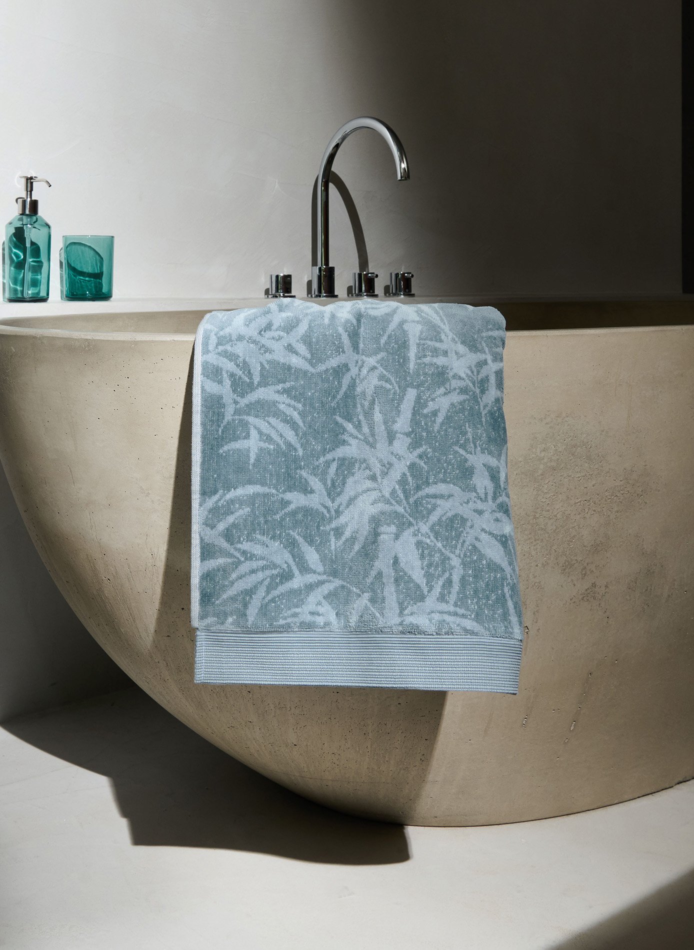 Drap de douche contemplation ANNE DE SOLENE Bleu