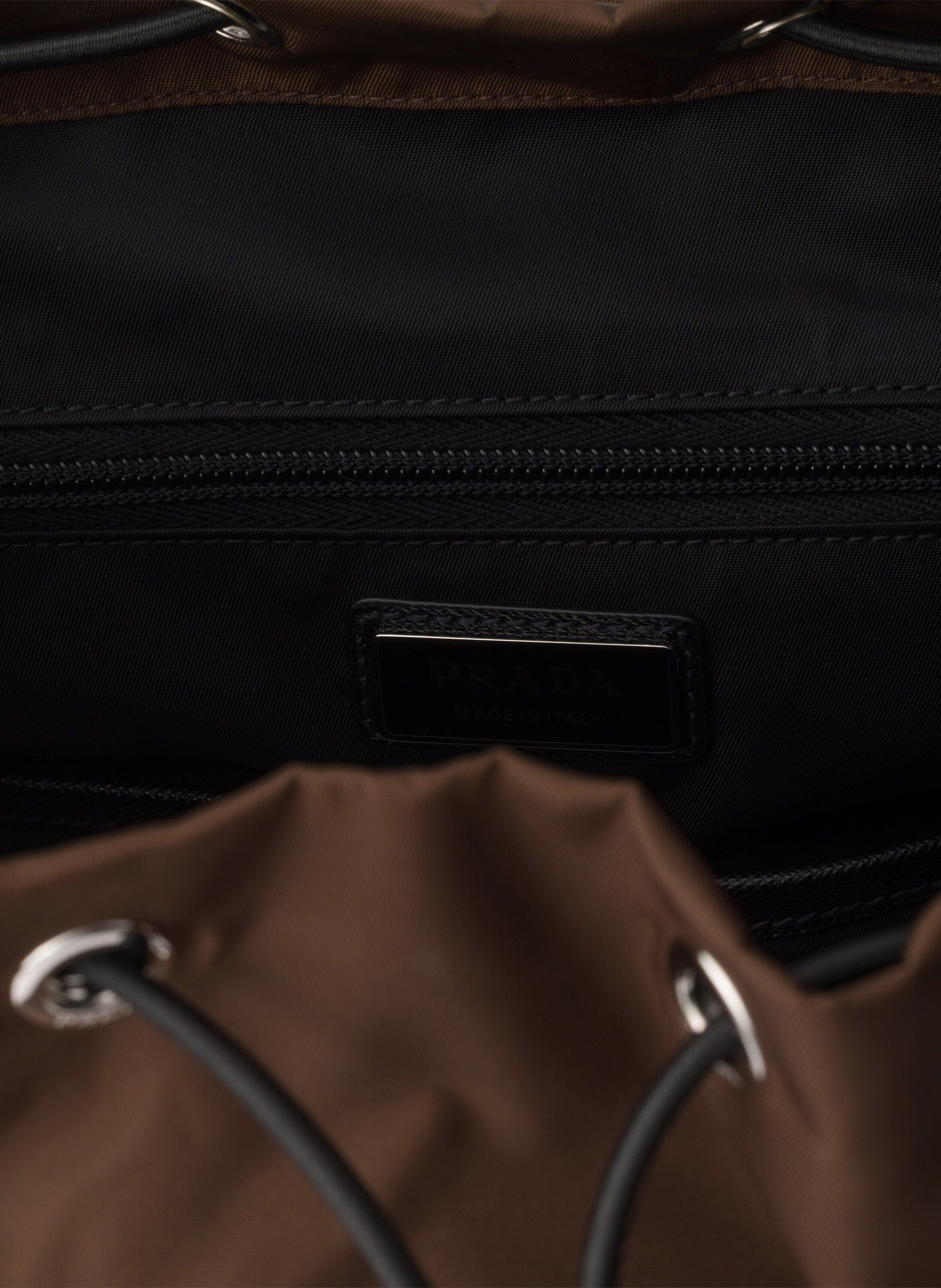 Sac à dos en re-nylon et cuir saffiano PRADA Marron