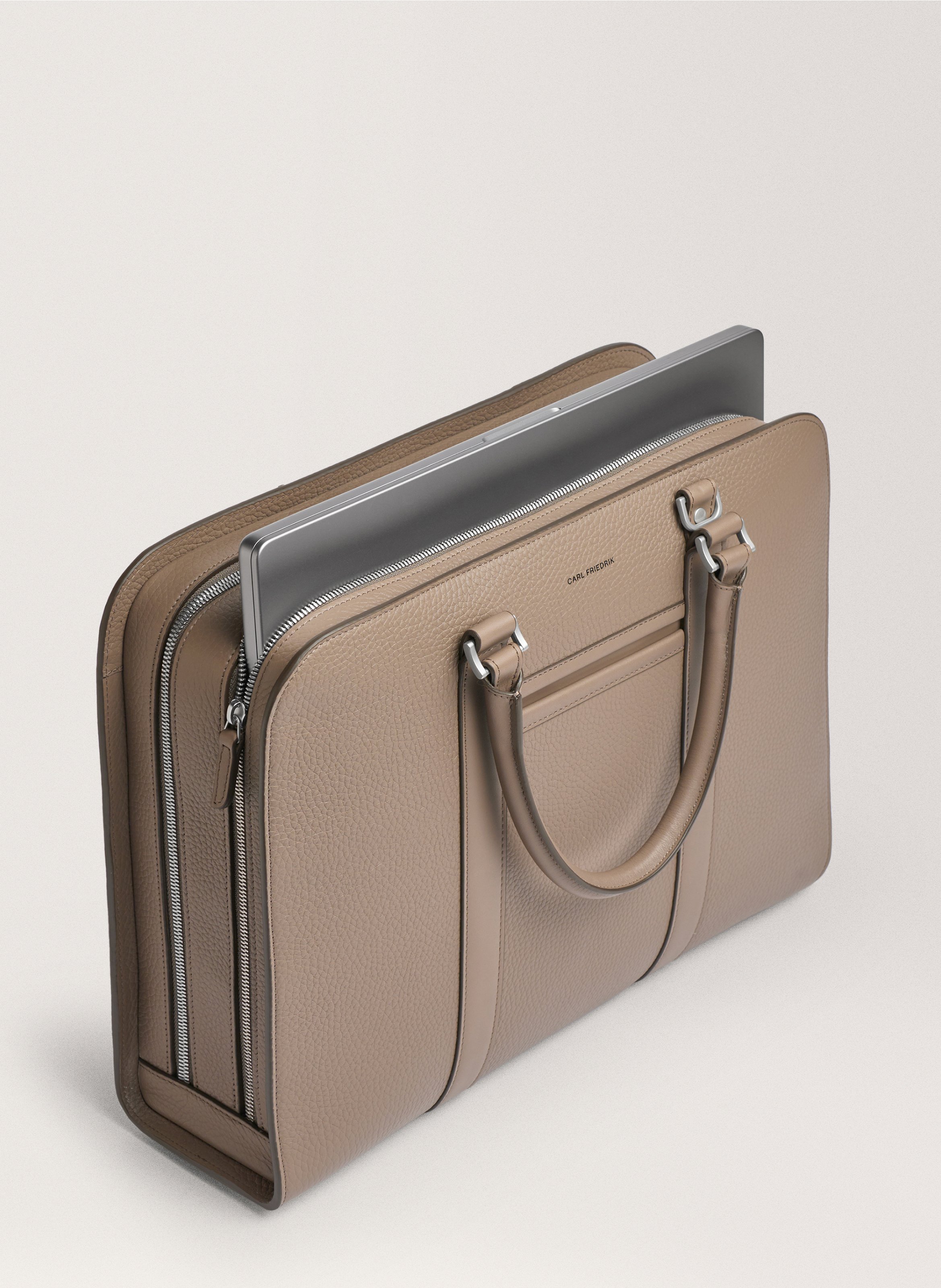 Porte-documents 'Palissy Briefcase' en cuir grainé CARL FRIEDRIK Gris