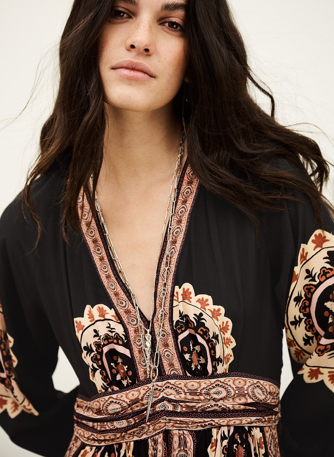 Robe longue ample col v imprimée vera BA&SH Noir