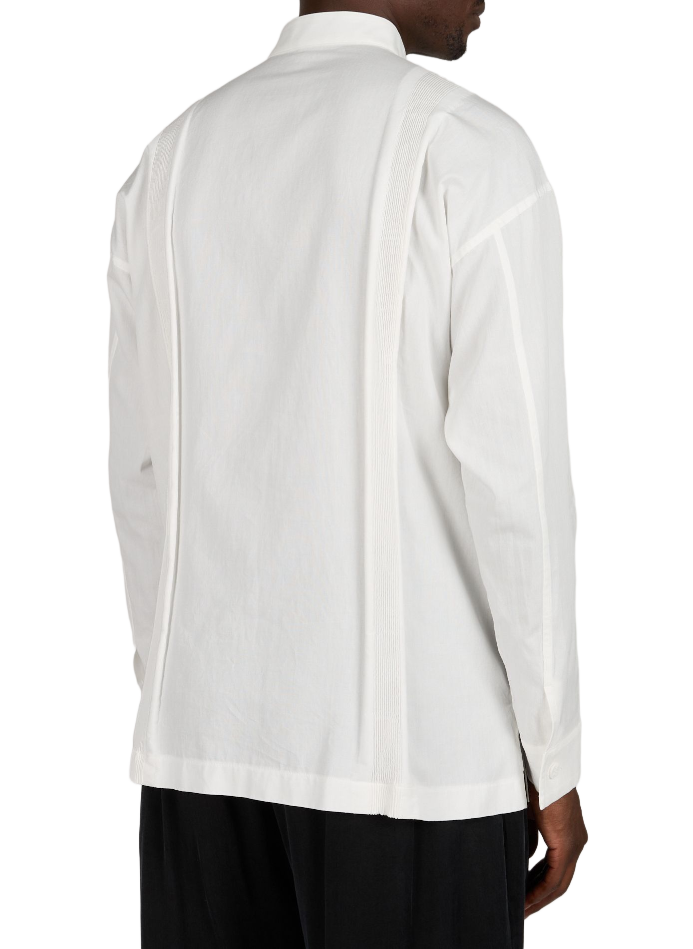 Straight round neck plain shirt ISSEY MIYAKE White
