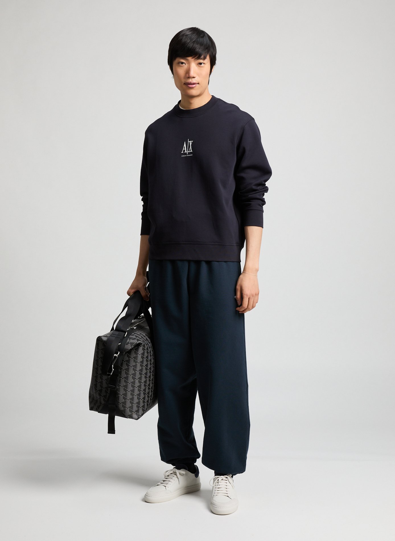 Pull ample brodé  ARMANI EXCHANGE Bleu