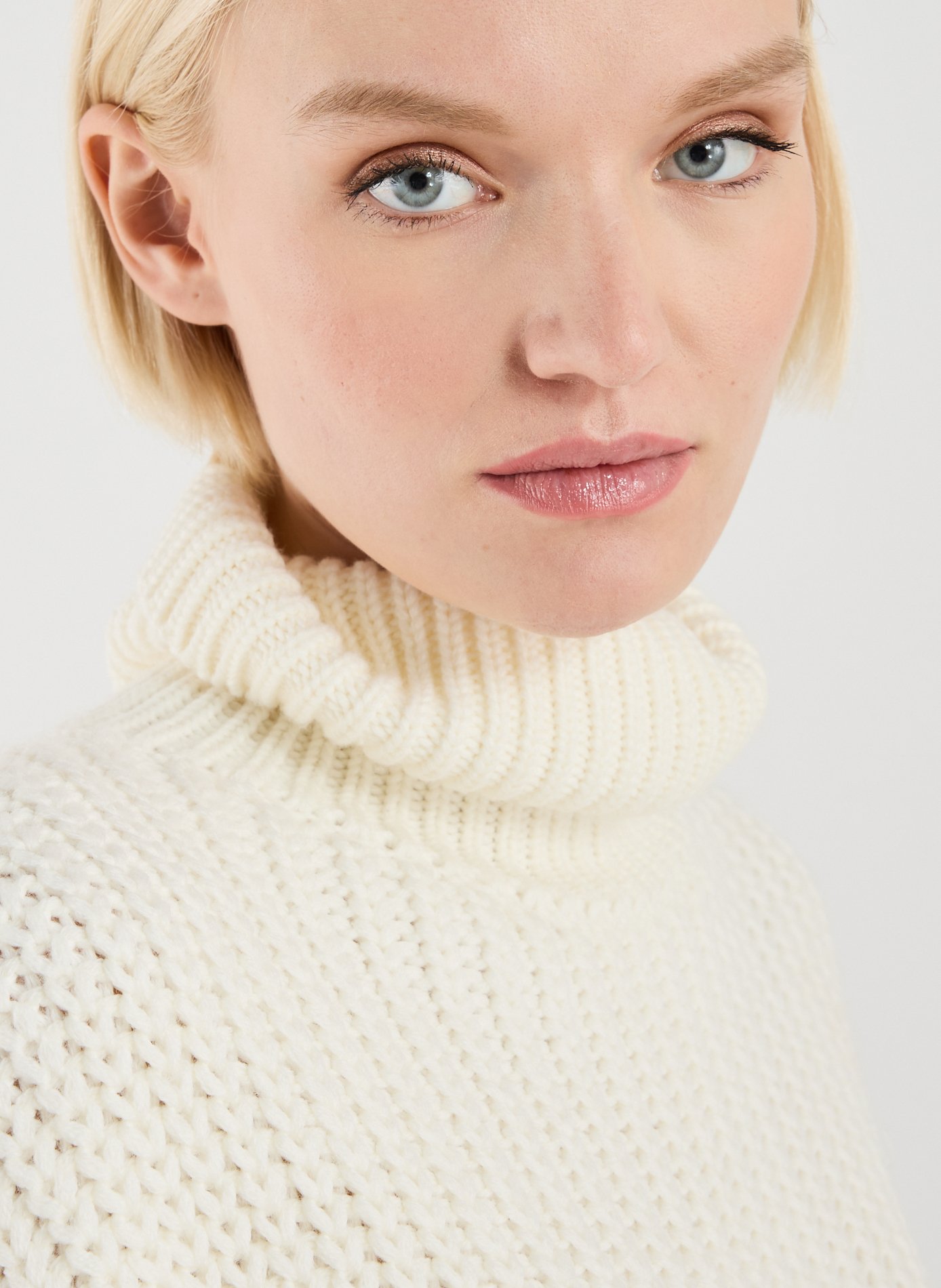 Pull ample en laine mélangée A.W.A.K.E. MODE Blanc