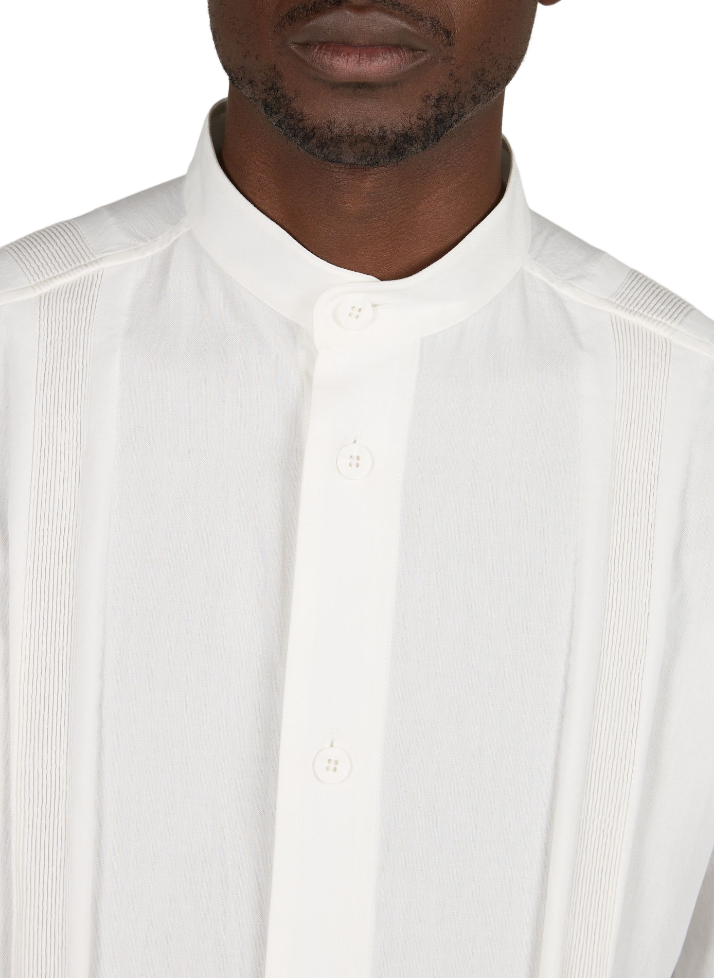 Straight round neck plain shirt ISSEY MIYAKE White