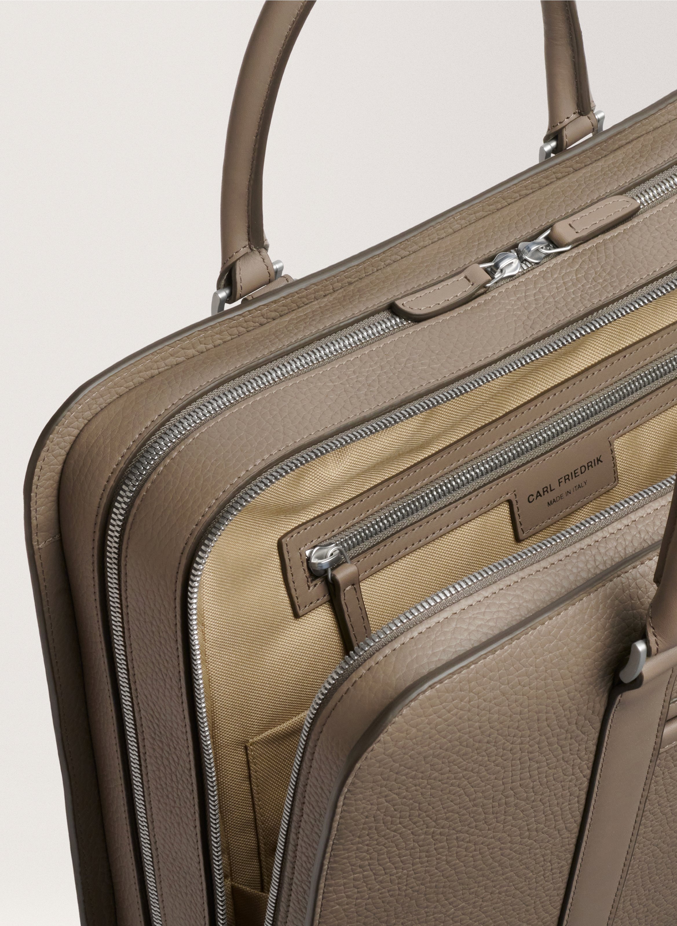 Porte-documents 'Palissy Briefcase' en cuir grainé CARL FRIEDRIK Gris