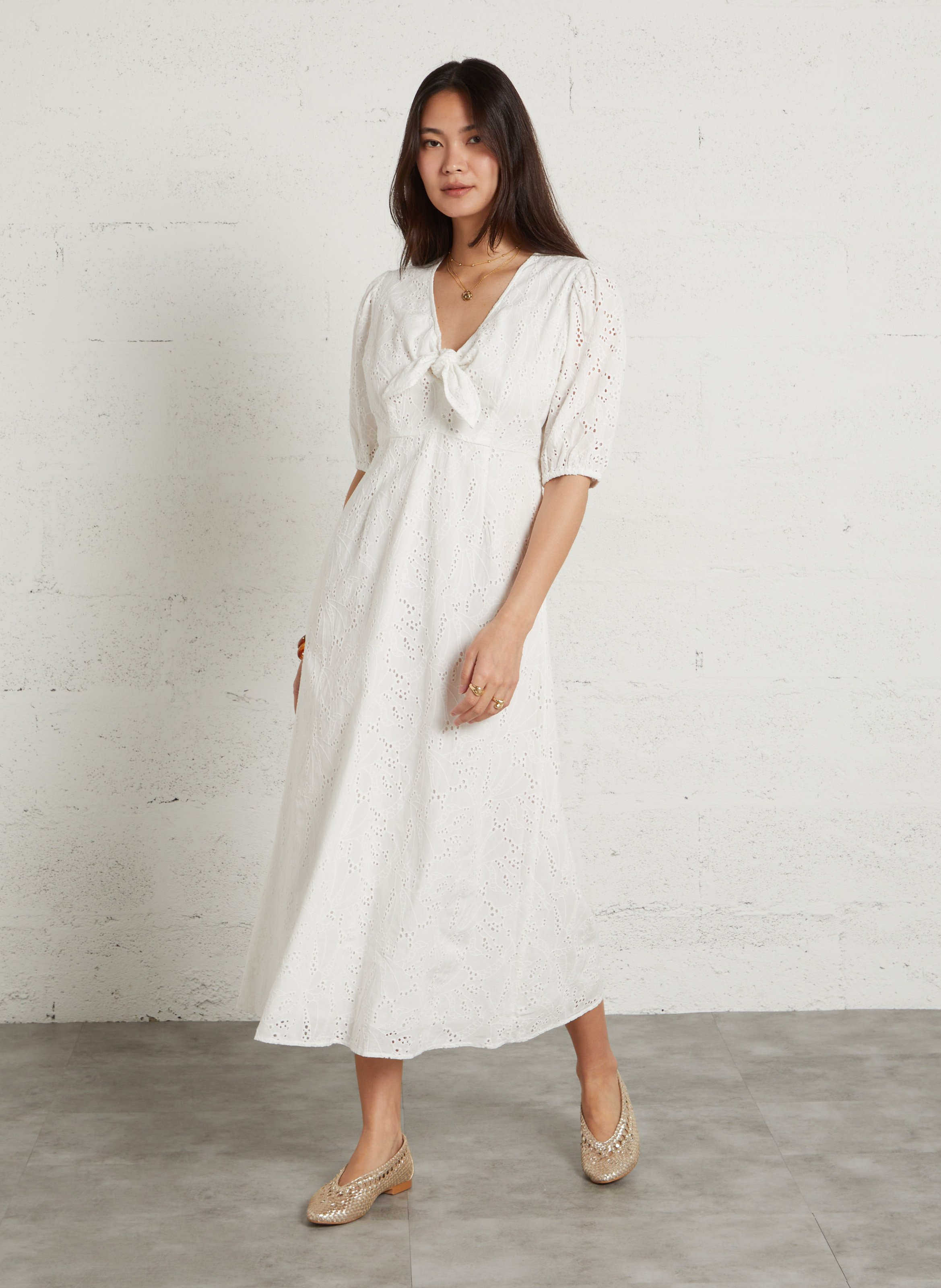Robe midi brodée col v laurene MAISON 123 Blanc