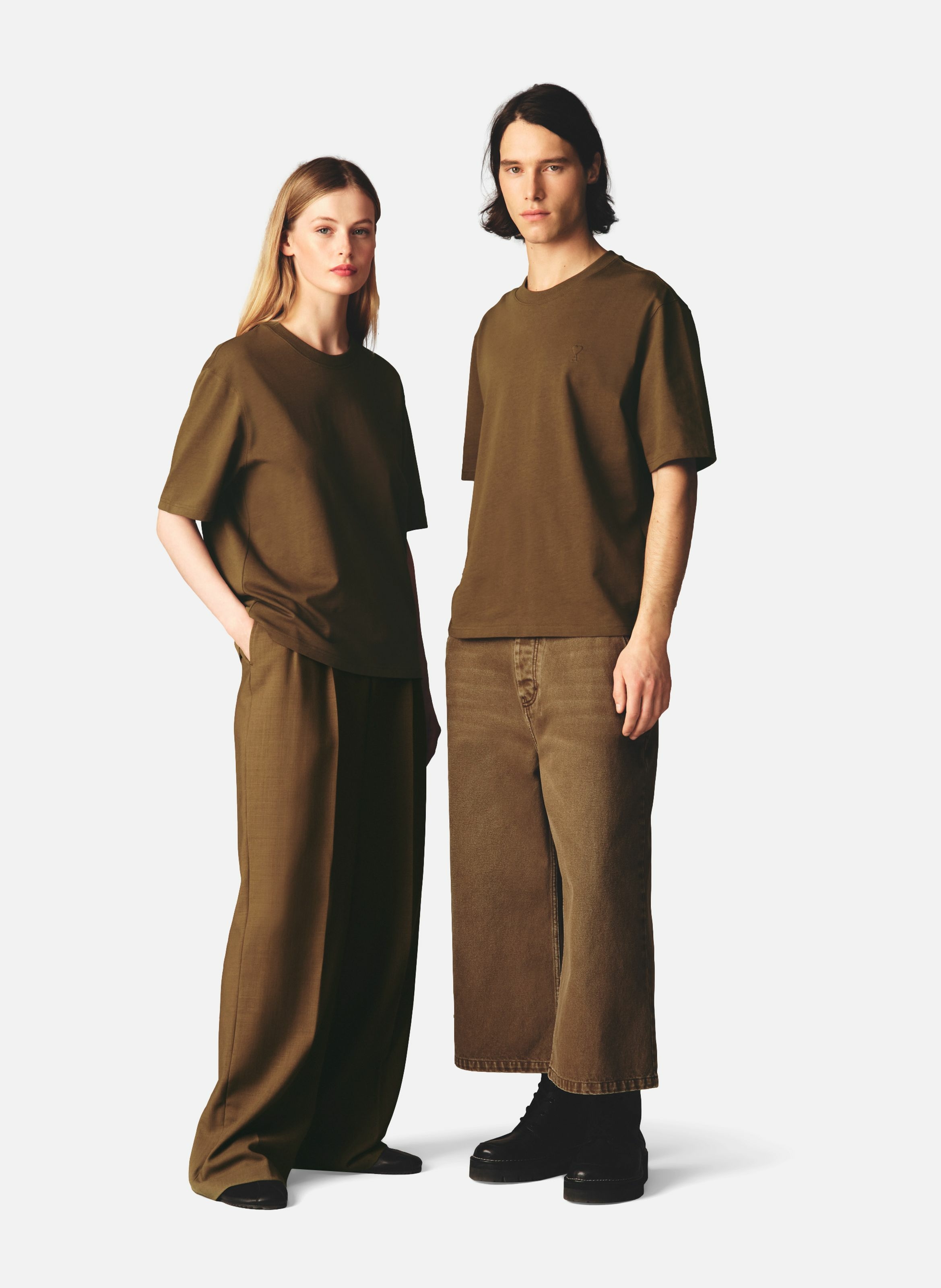 T-shirt ami de coeur embossé unisexe en coton AMI PARIS Marron