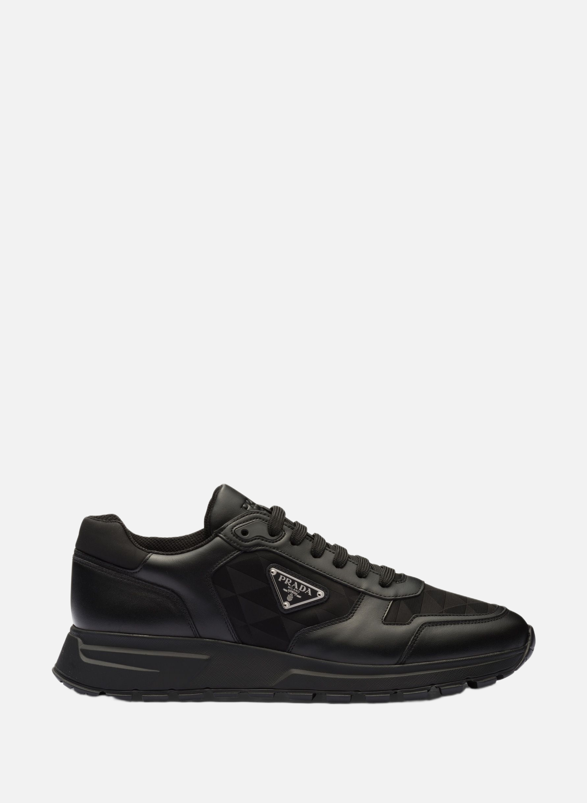 PRADA Baskets montantes en cuir et re-nylon Noir