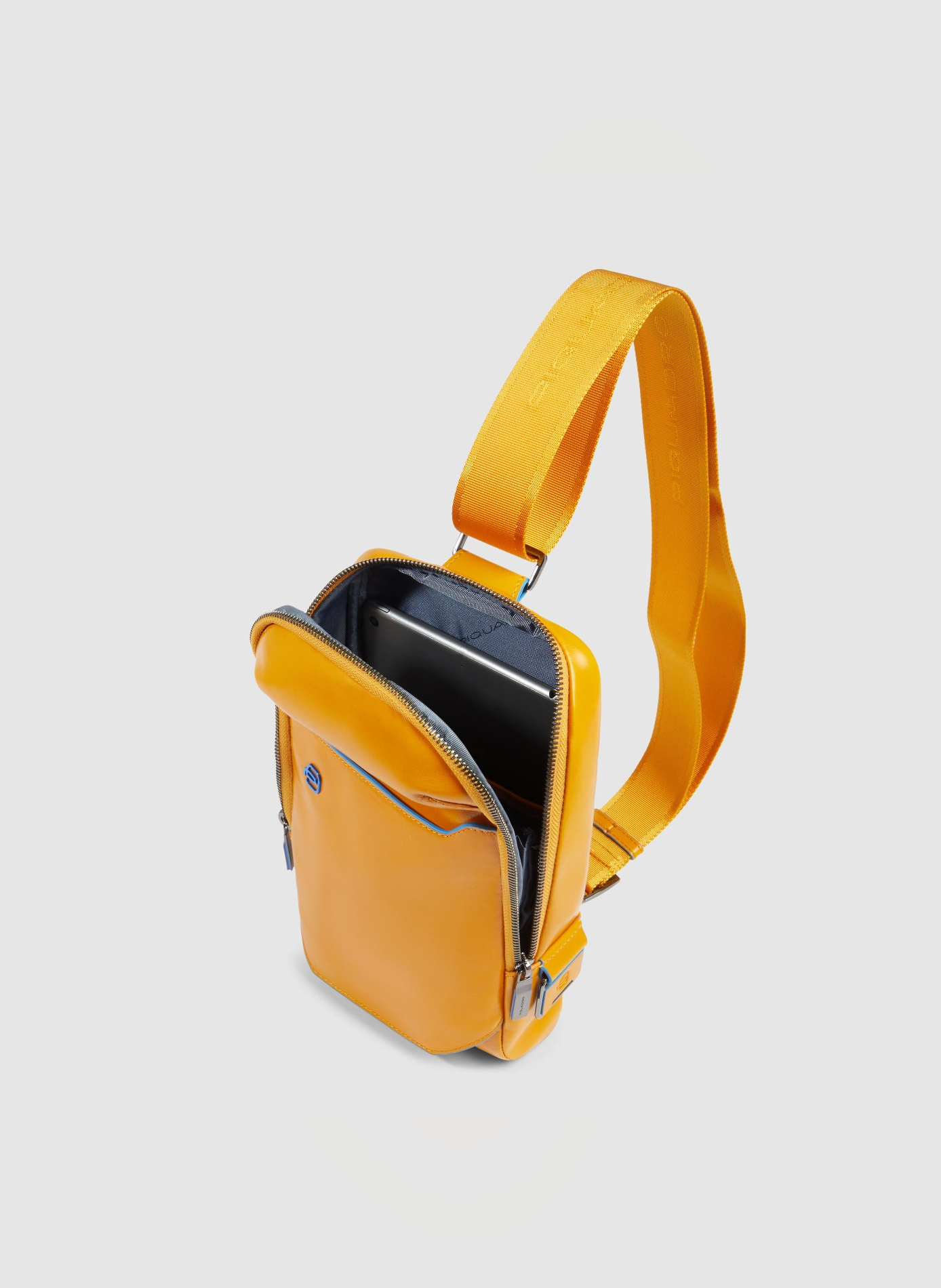 Sac de poitrine personnalisable PIQUADRO Jaune