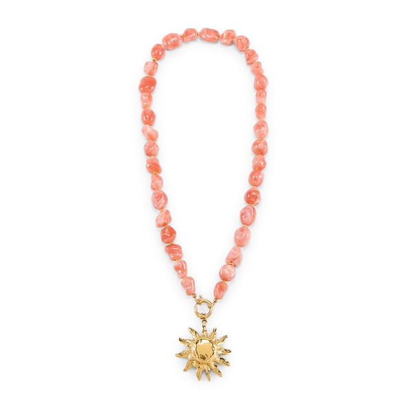 Collier perles à pendentif soleil Collier perles à pendentif soleil