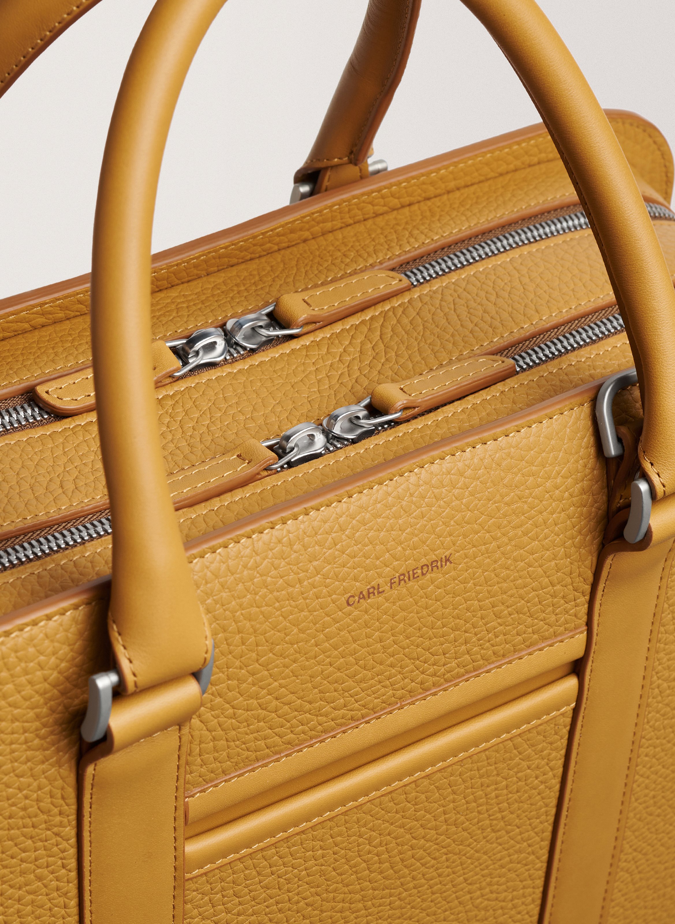Porte-documents 'Palissy Briefcase' en cuir grainé CARL FRIEDRIK Jaune