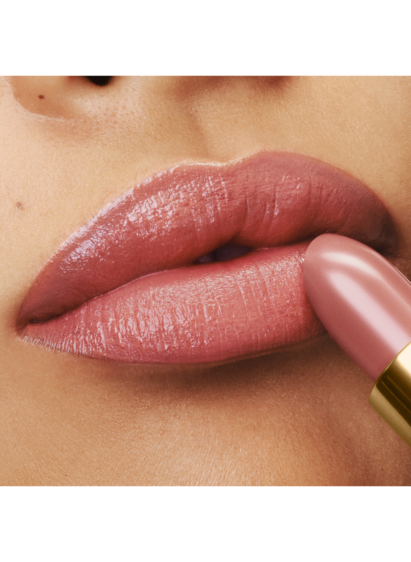 Rossetto - Sfilata TOM FORD 151 - iconic nude