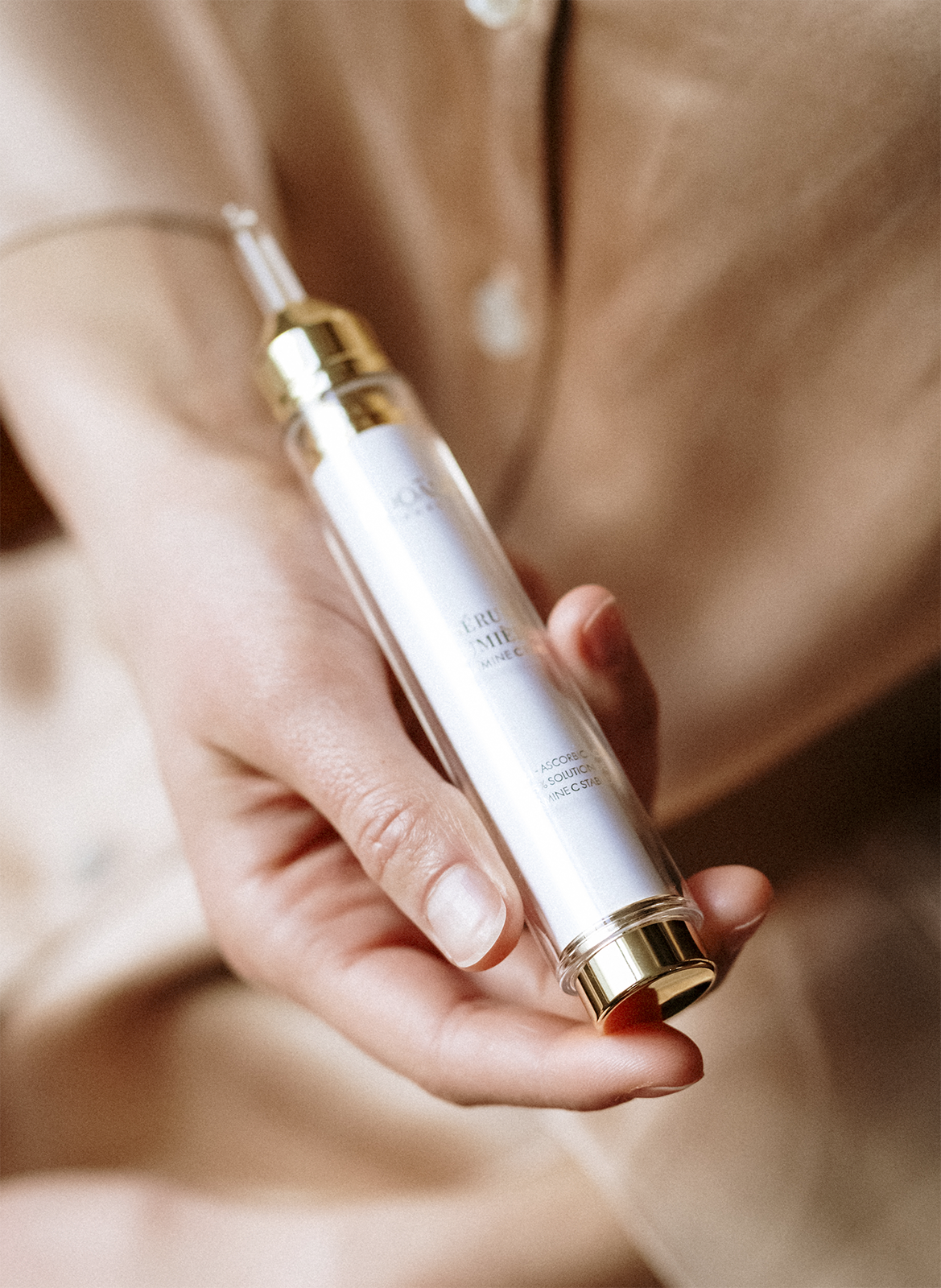 Pure Vitamin C Light Serum No color