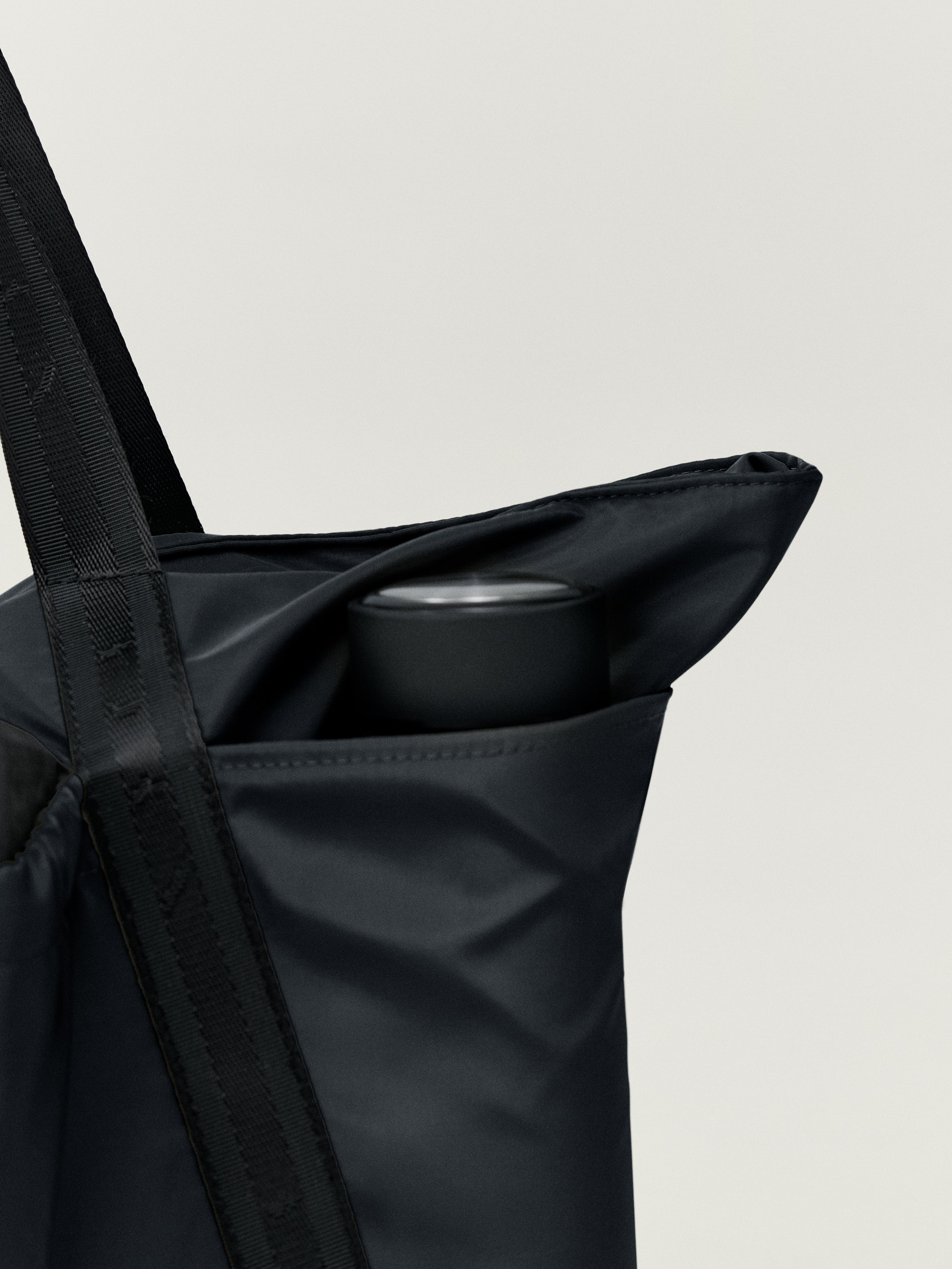 Sac de sport away BORN LIVING YOGA Noir