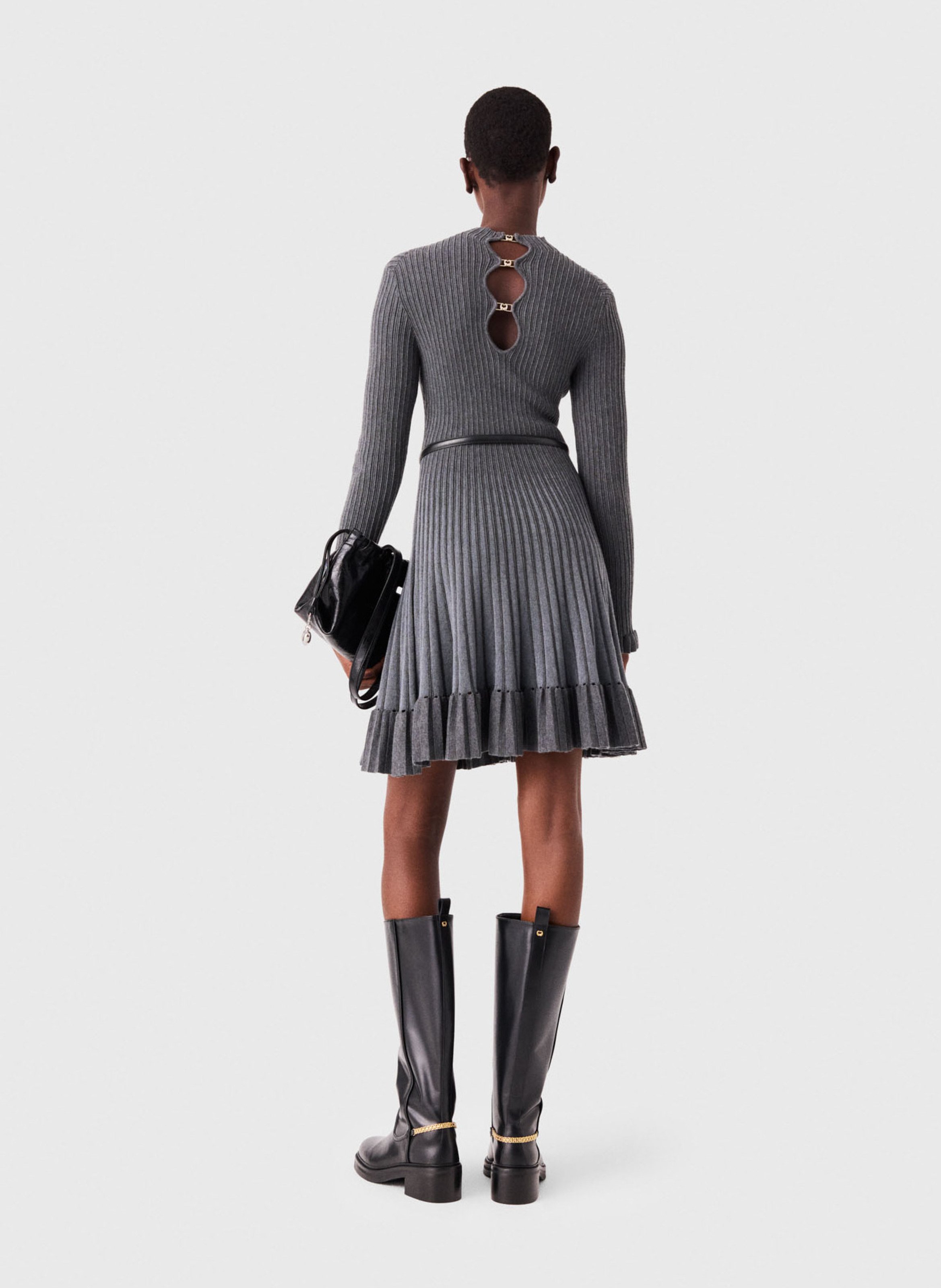 Robe moulante évasée col rond plissée MAJE Gris