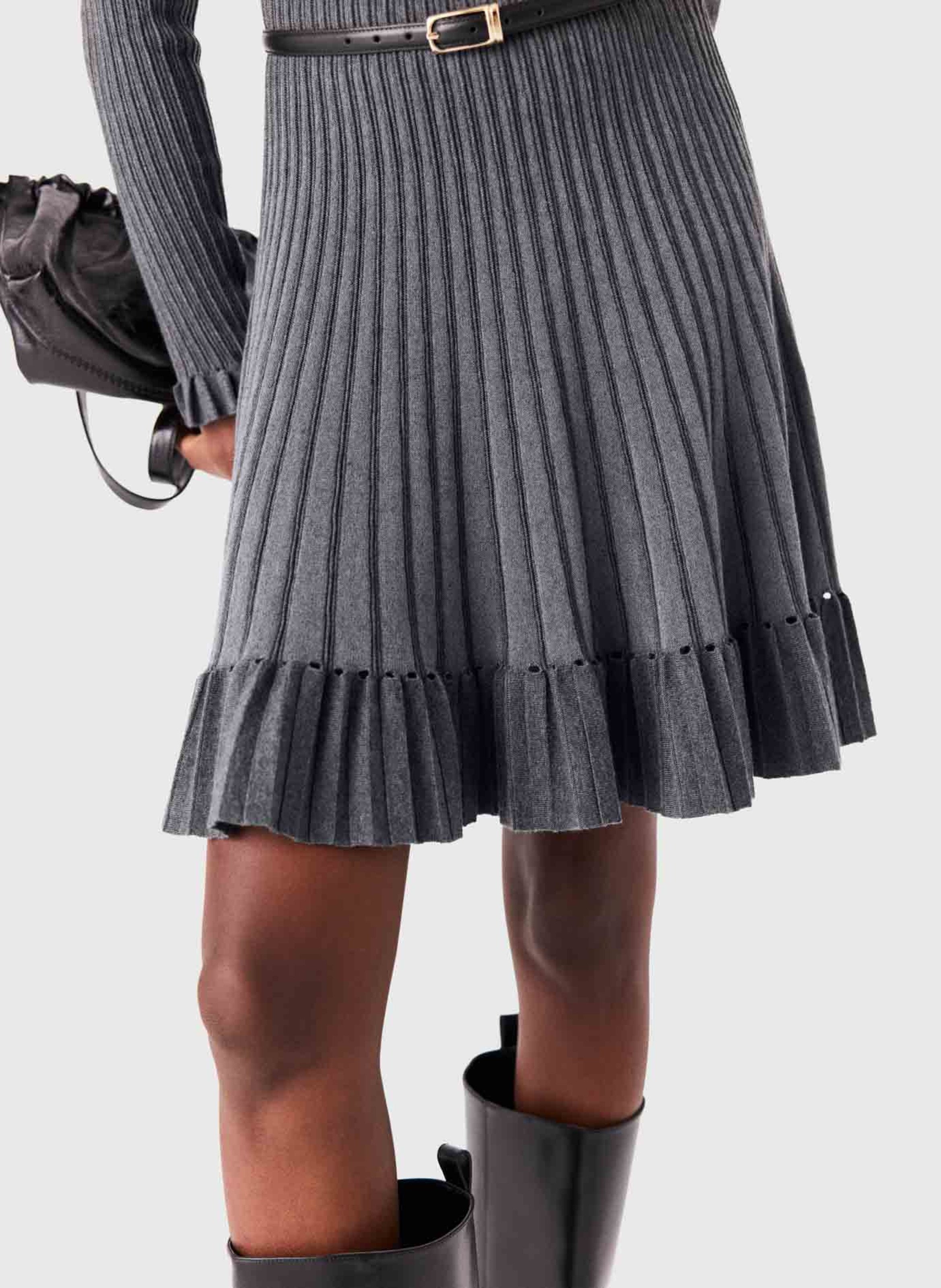 Robe moulante évasée col rond plissée MAJE Gris