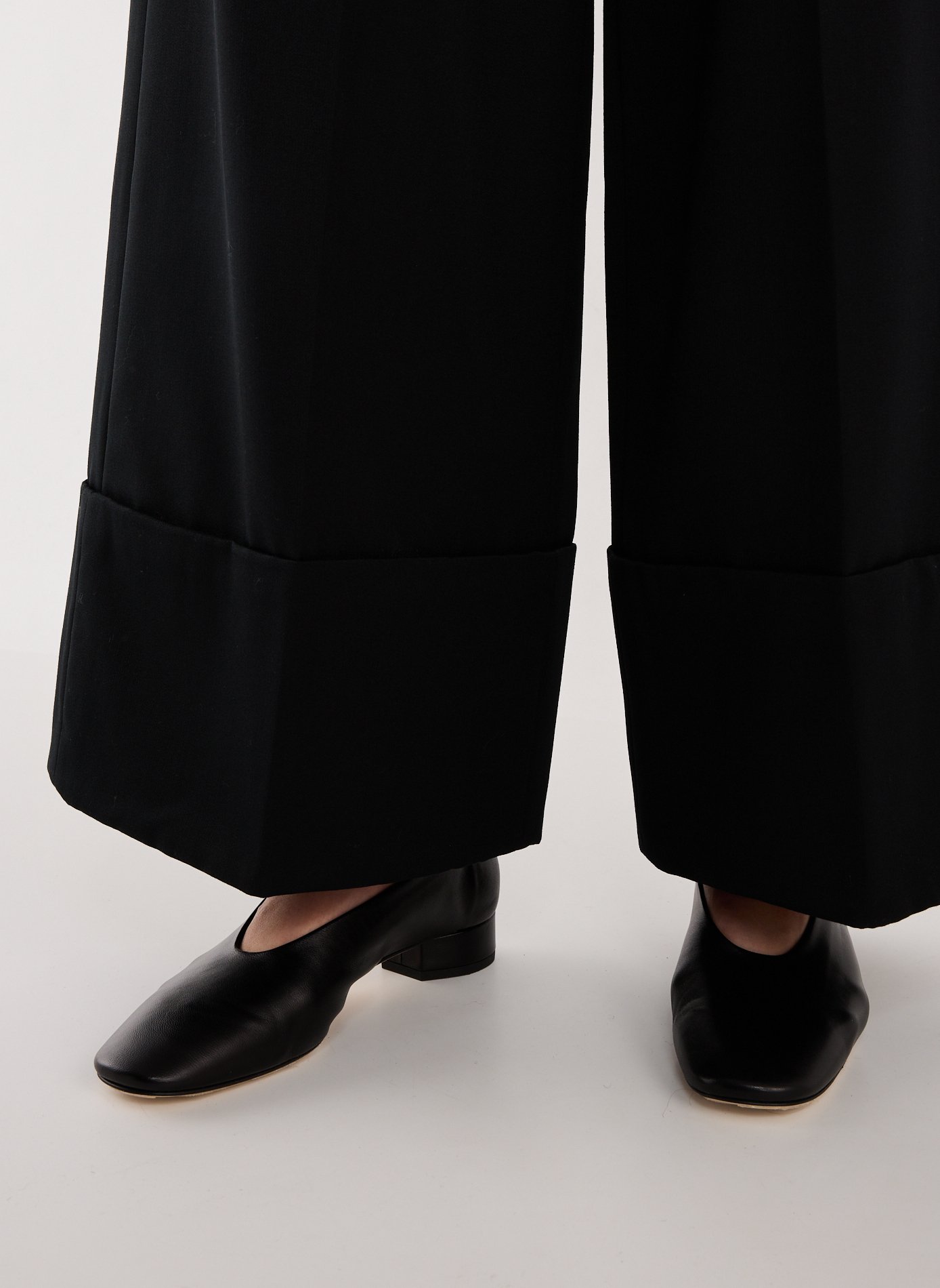 Low-heeled ballet flats Black