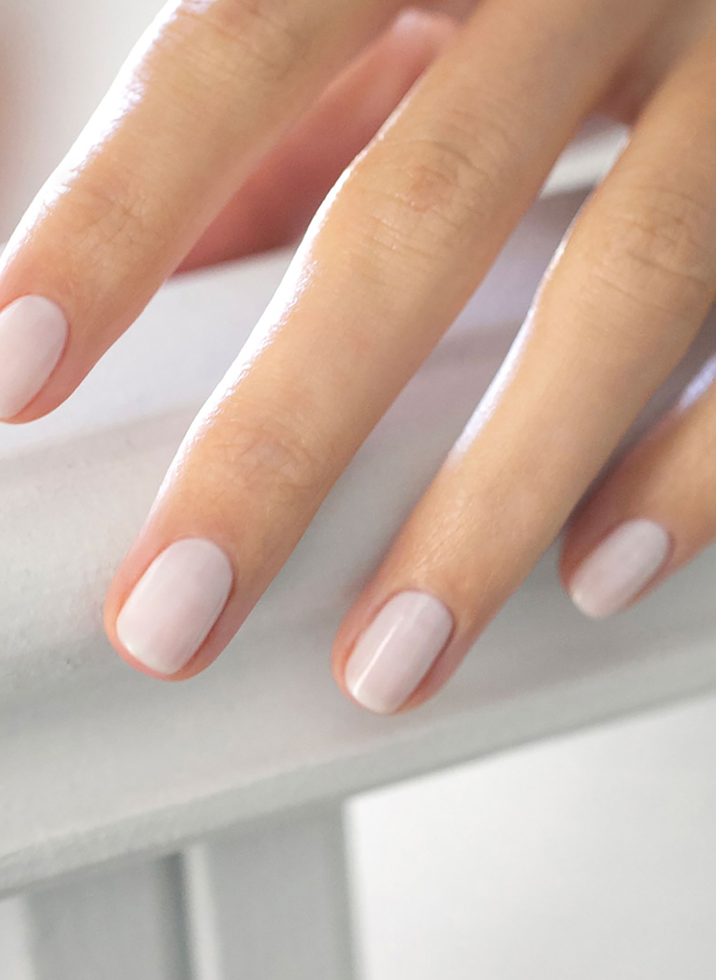 Green Flash Nail Polish MANUCURIST Milky white