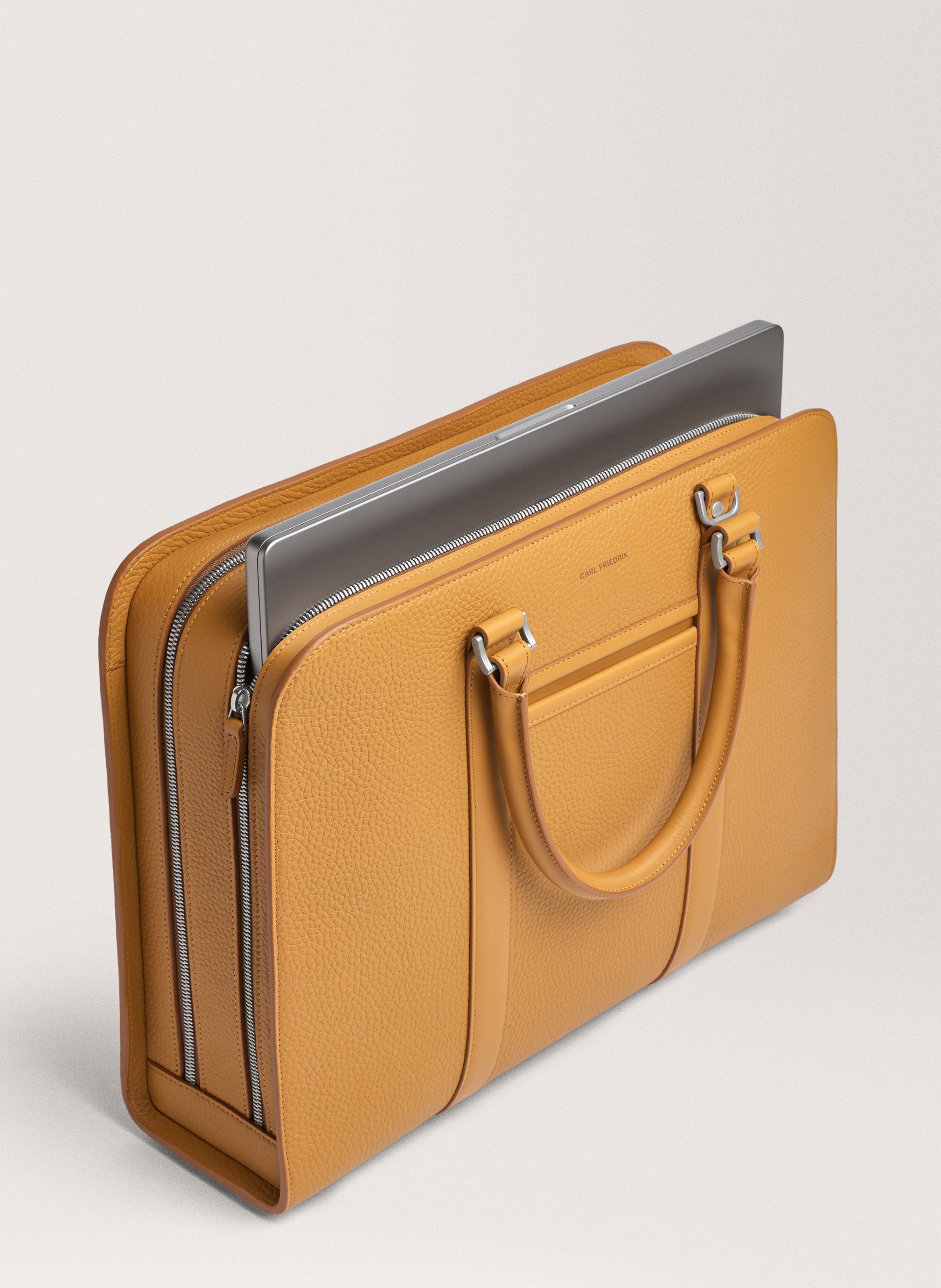 Porte-documents 'Palissy Briefcase' en cuir grainé CARL FRIEDRIK Jaune