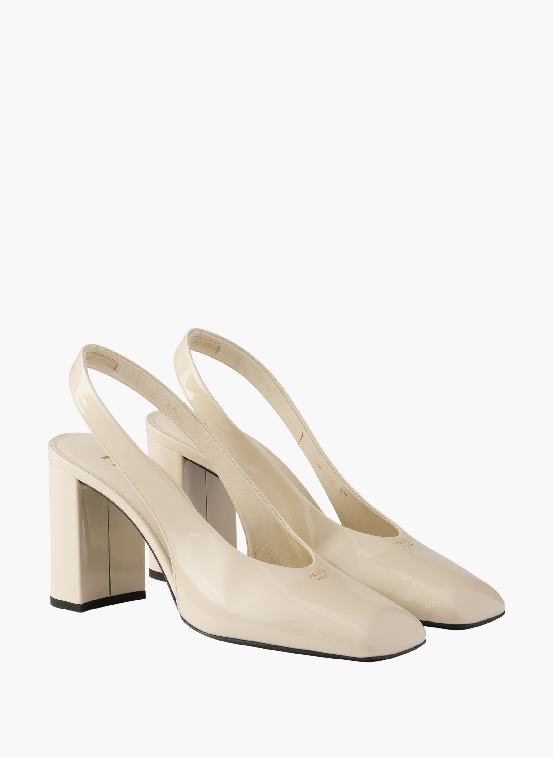 Escarpins à bride arrière en cuir verni PRADA Beige