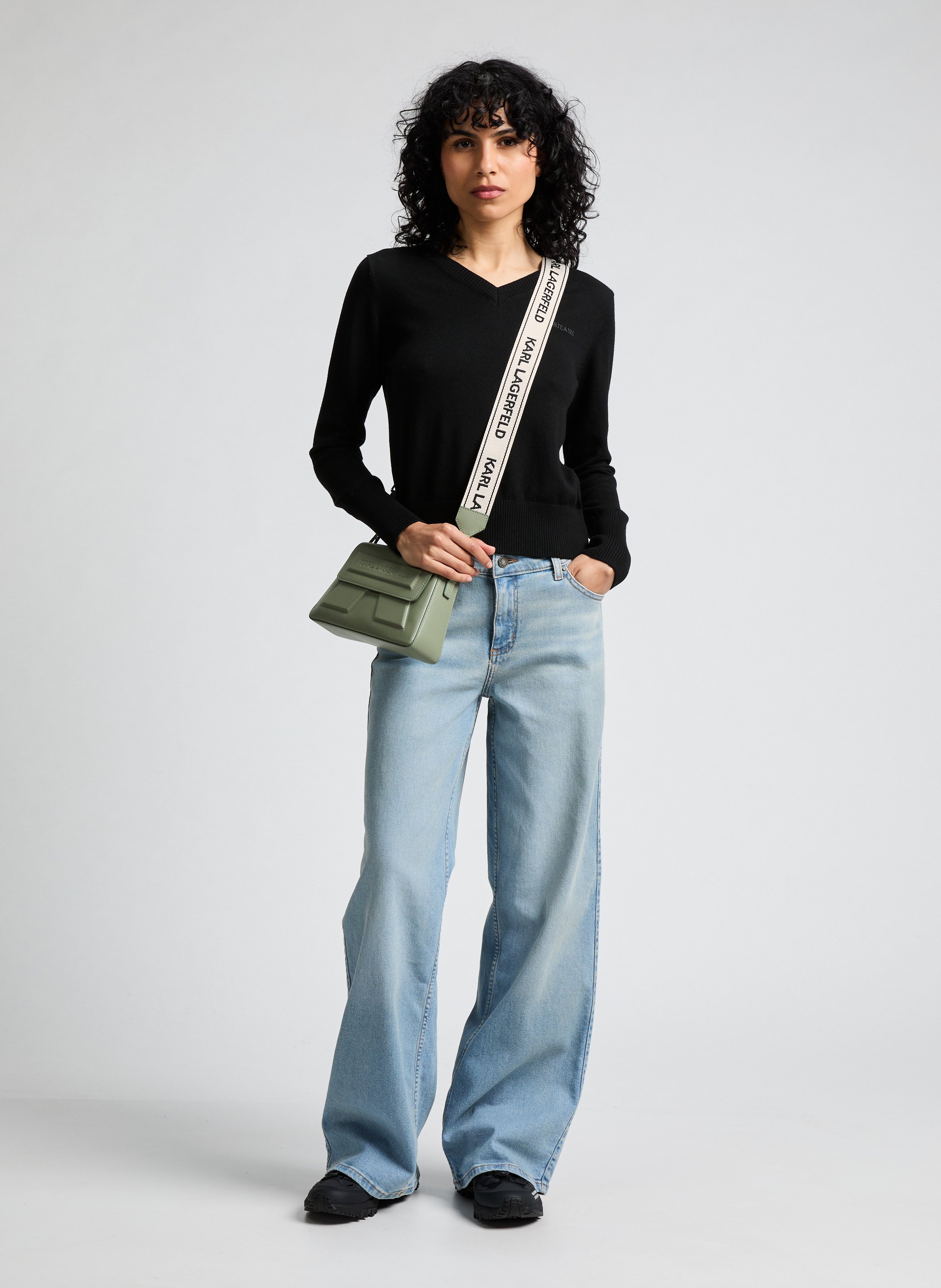 Pull à col V GUESS Noir