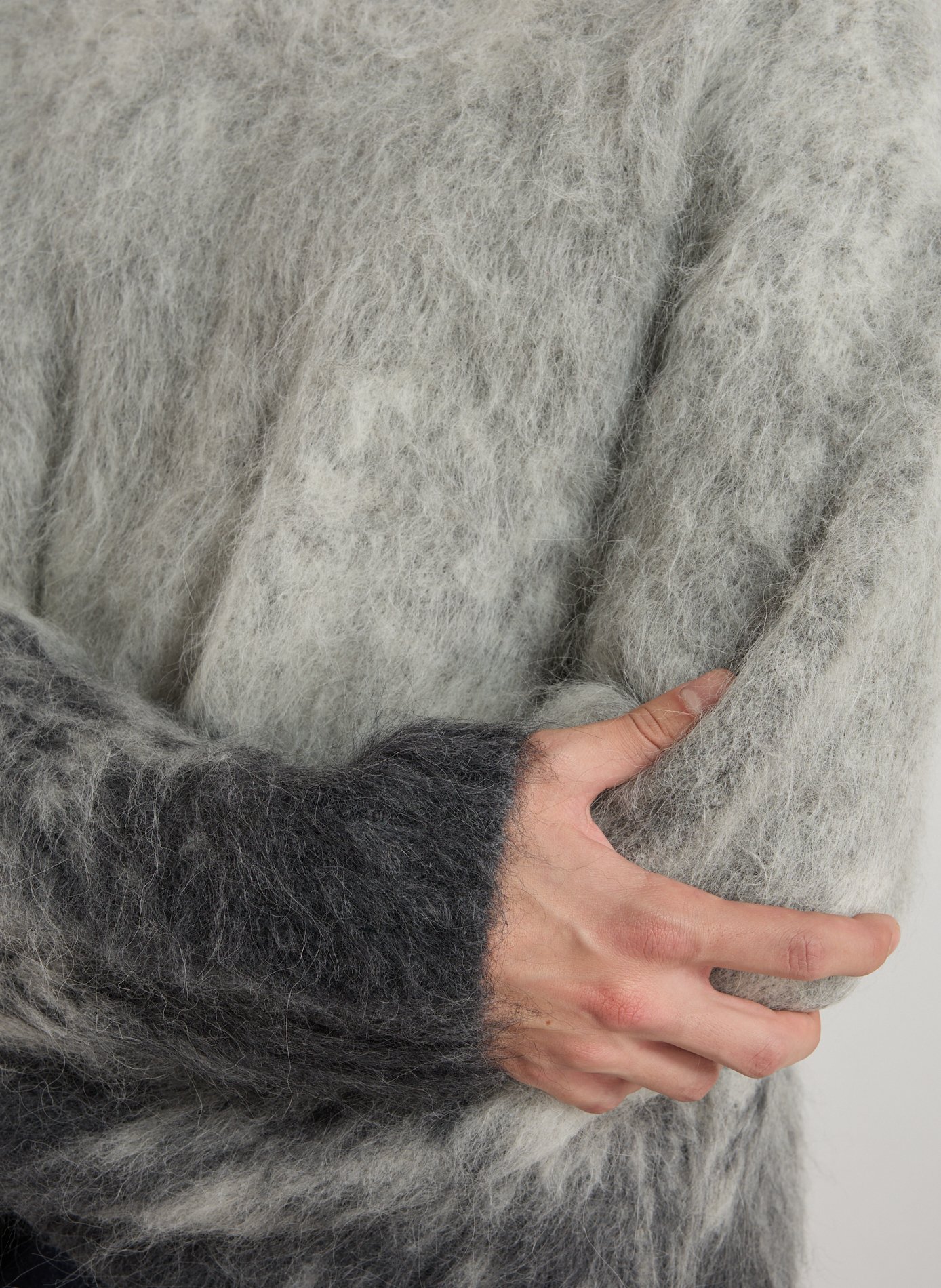 Fluffy sweater REPRESENT Grey