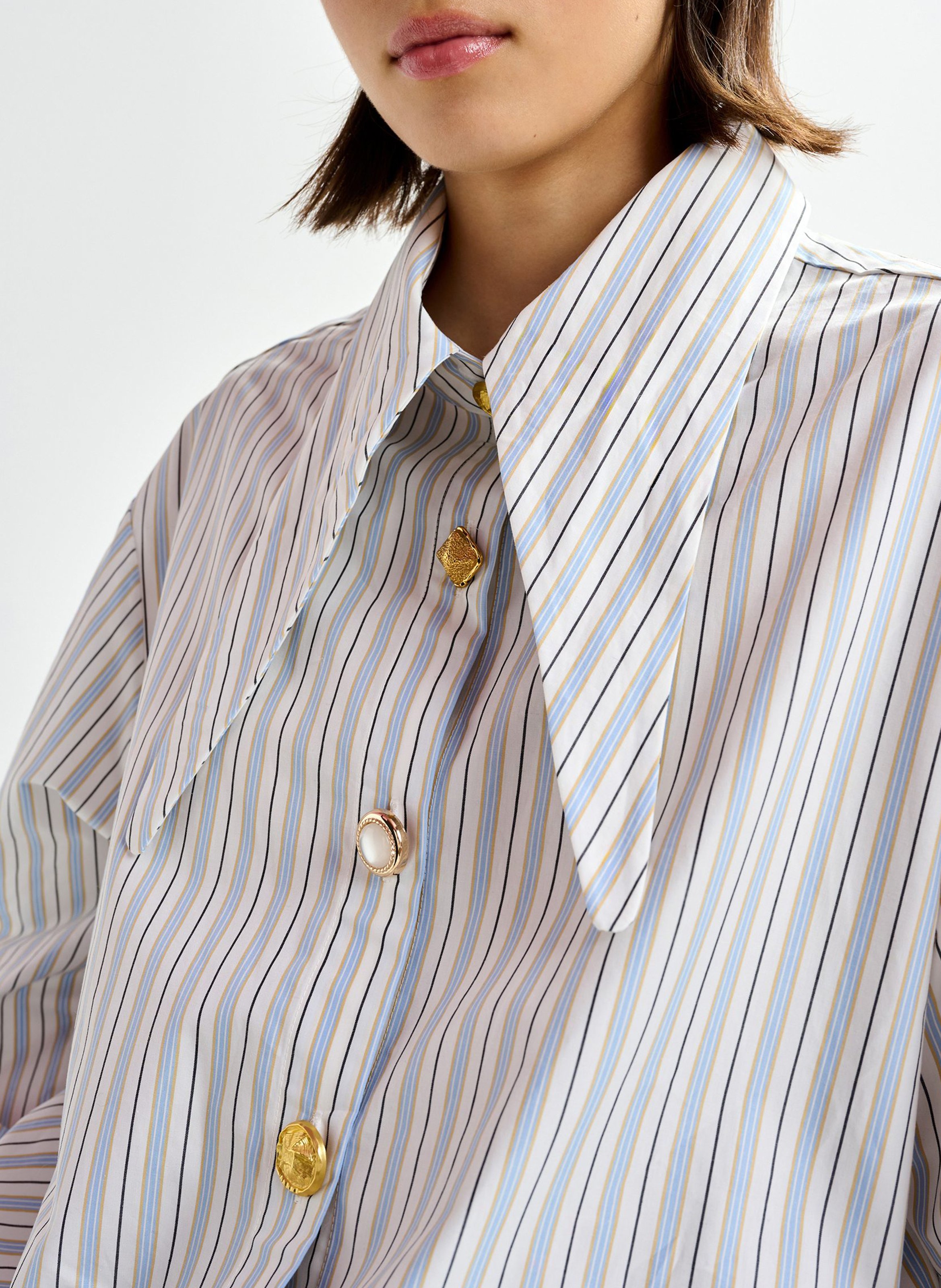 Chemise oversize à col rallongé unie jomato ESSENTIEL ANTWERP Blanc