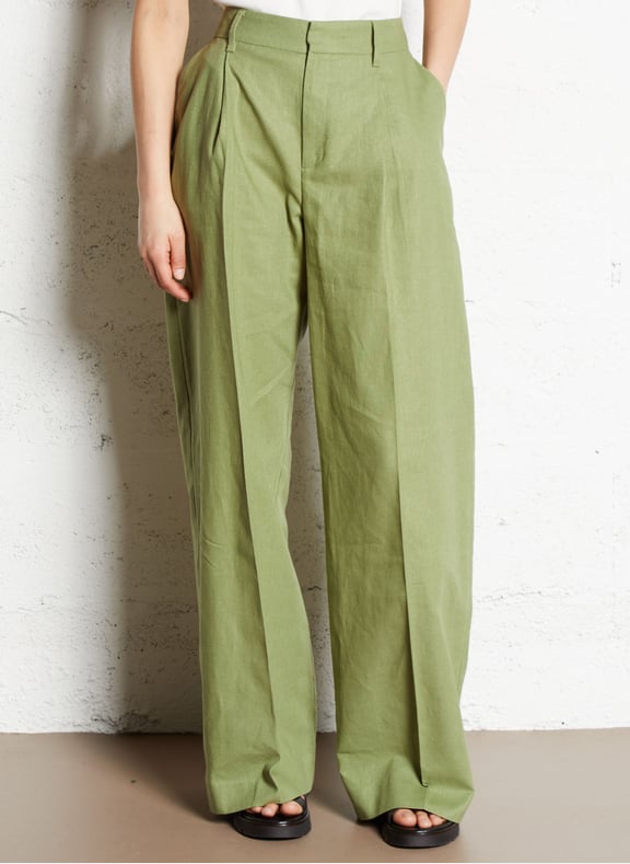 Pantalon droit à pinces en lin mélangé Vert by IKKS IKKS Pantalon droit à pinces en lin mélangé Vert