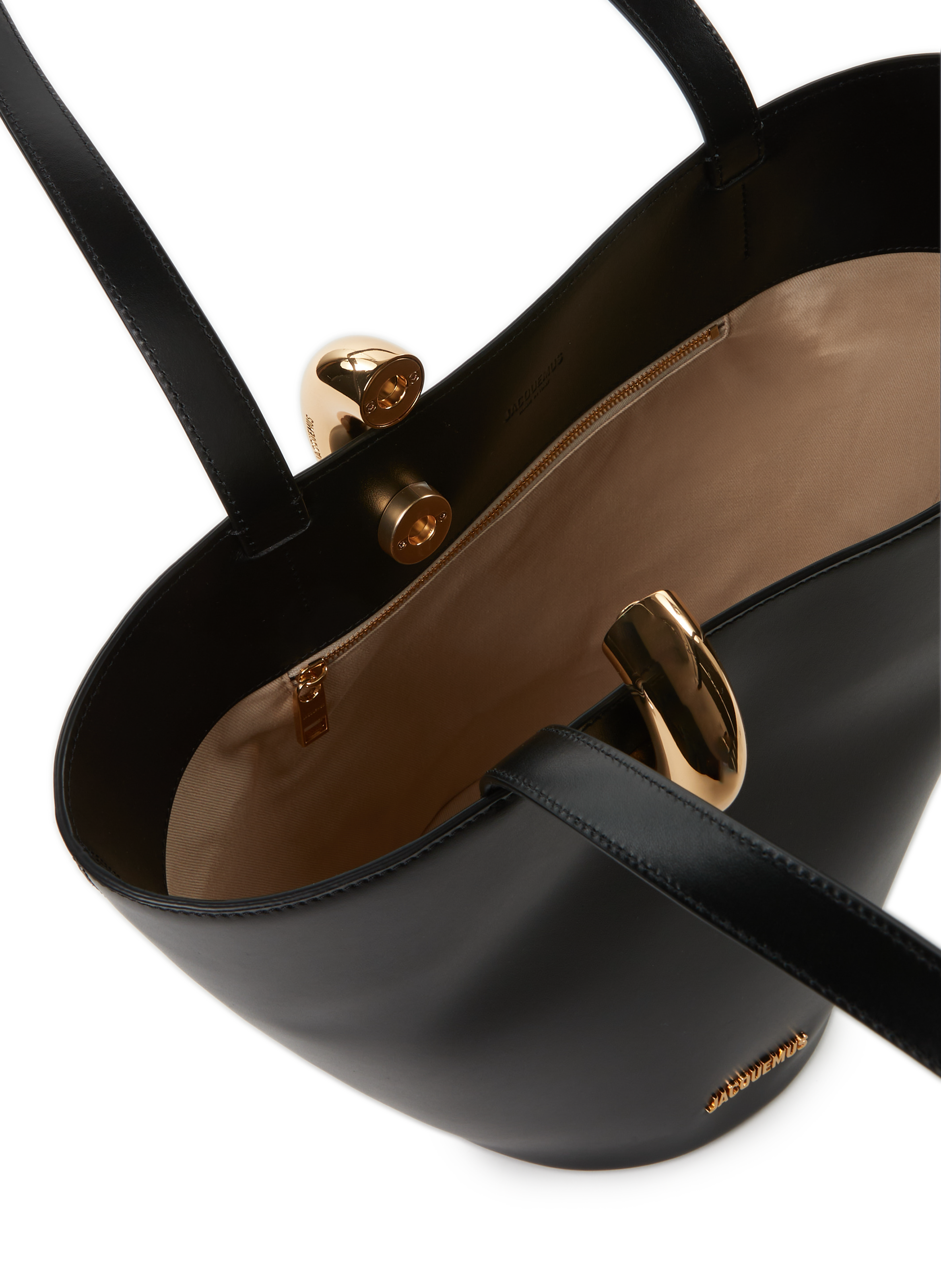 The average Bambola JACQUEMUS Black