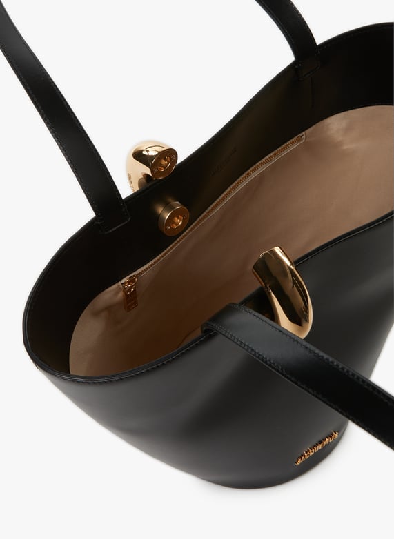 Le Bambola moyen | Noir by JACQUEMUS Le Bambola moyen Noir