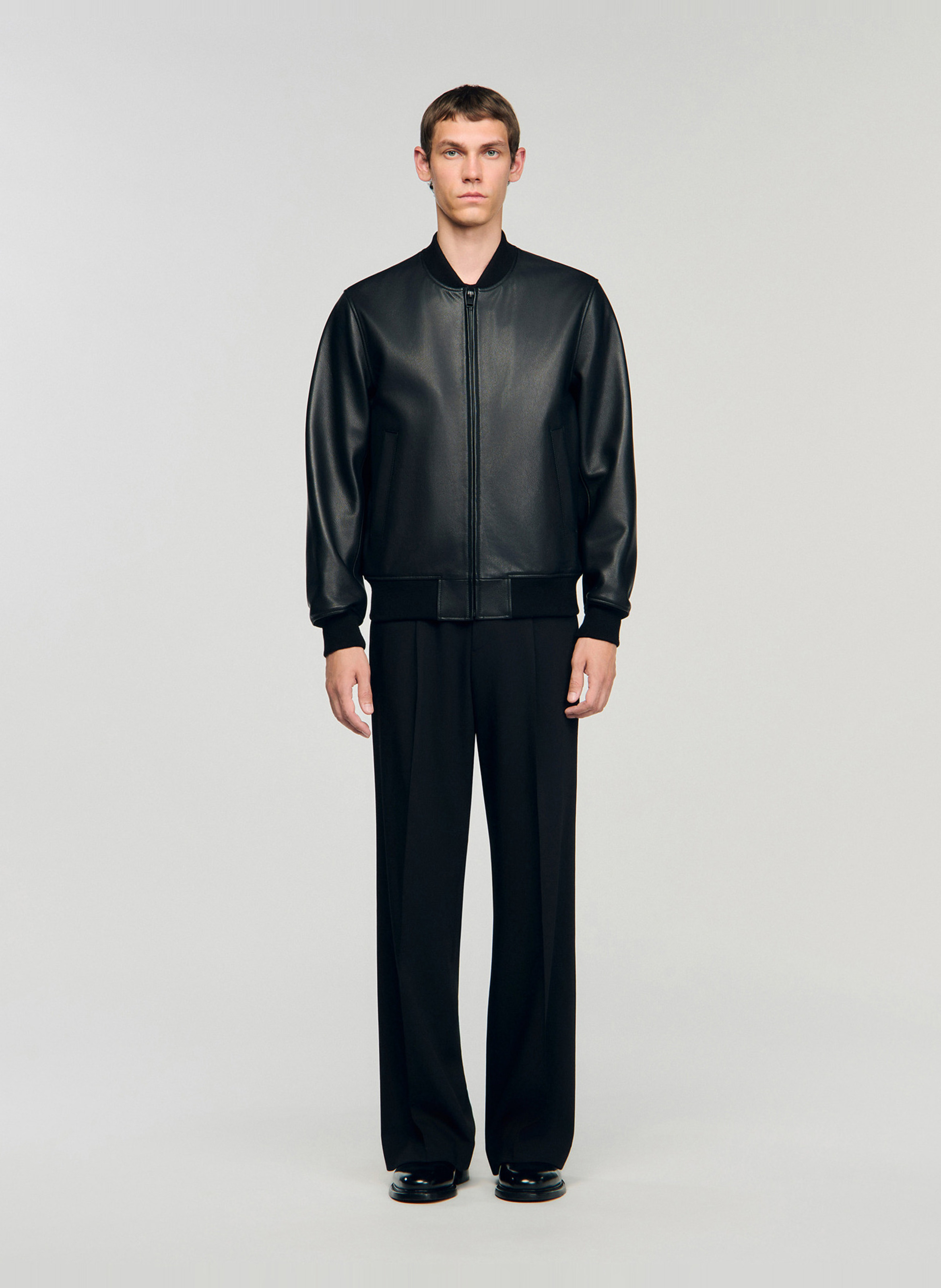 Blouson droit zippé en cuir SANDRO Noir