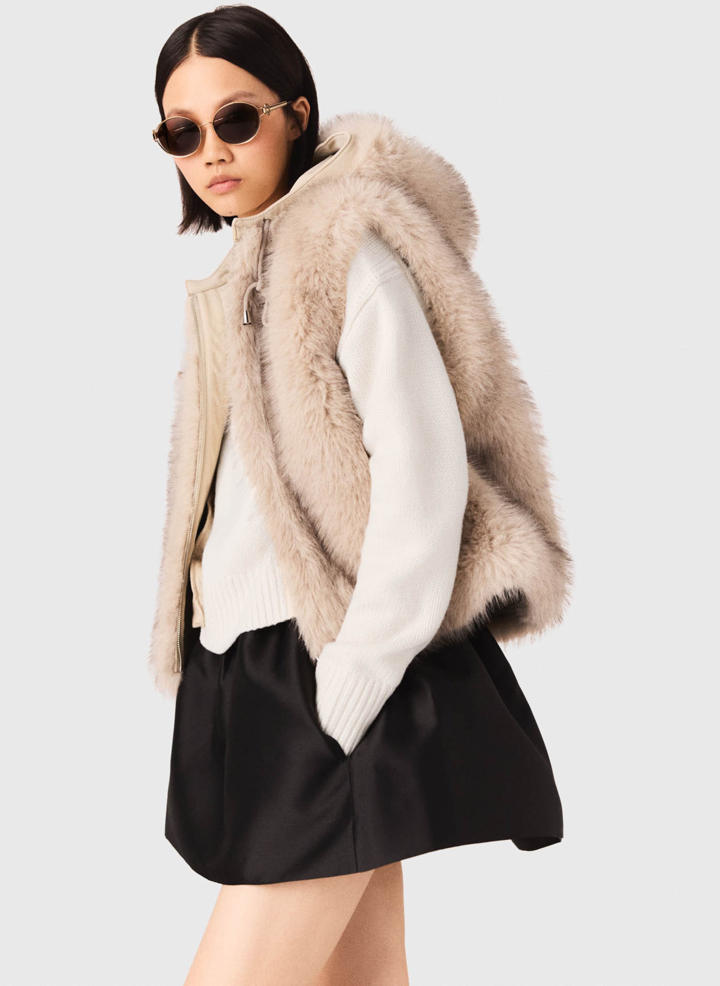 Manteau sans manches en fausse fourrure MAJE Beige