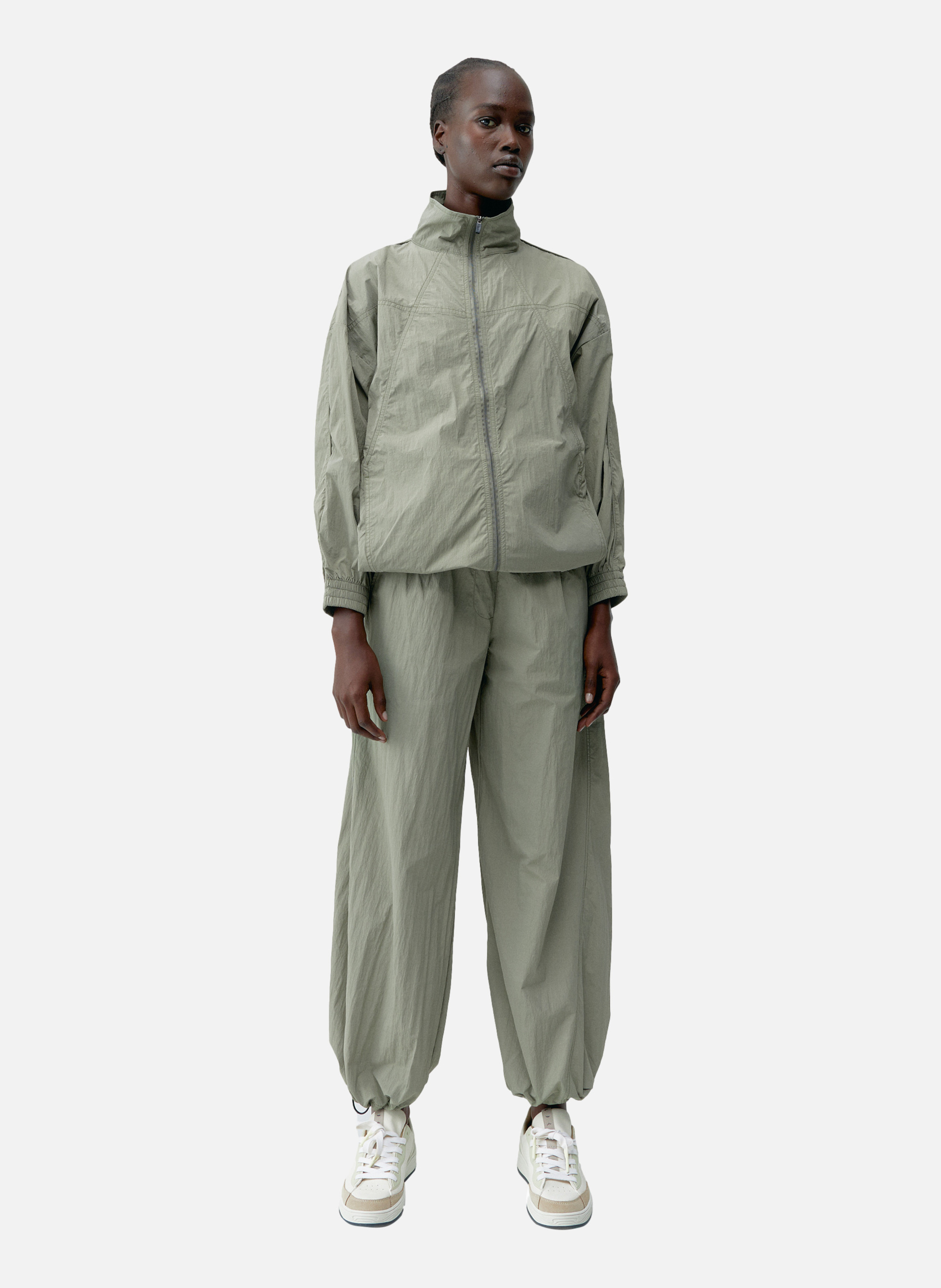 Veste de sport zippée performance athleisure amara BORN LIVING YOGA Vert