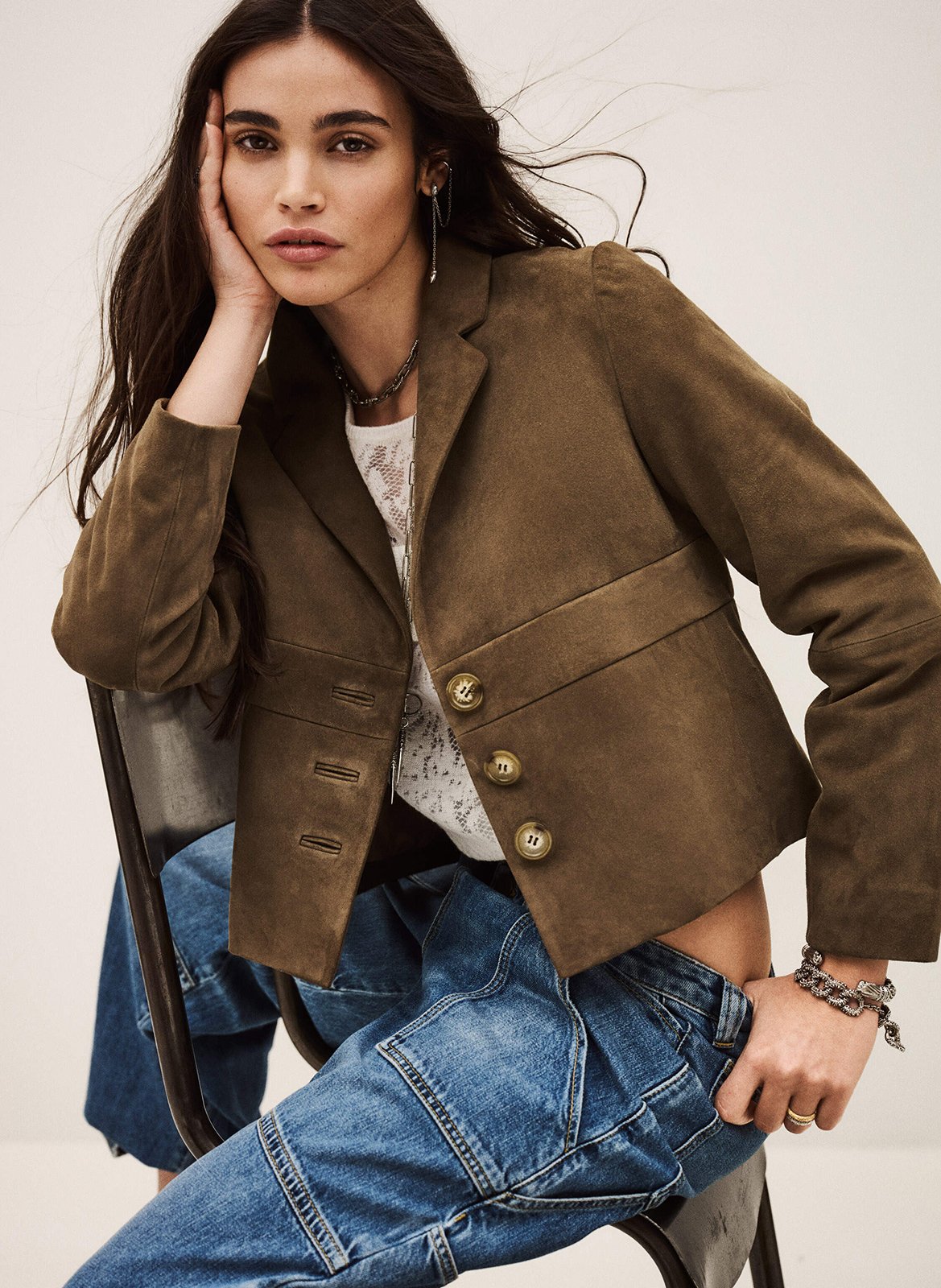 Veste cintrée col tailleur en cuir velours morfeo BA&SH Kaki