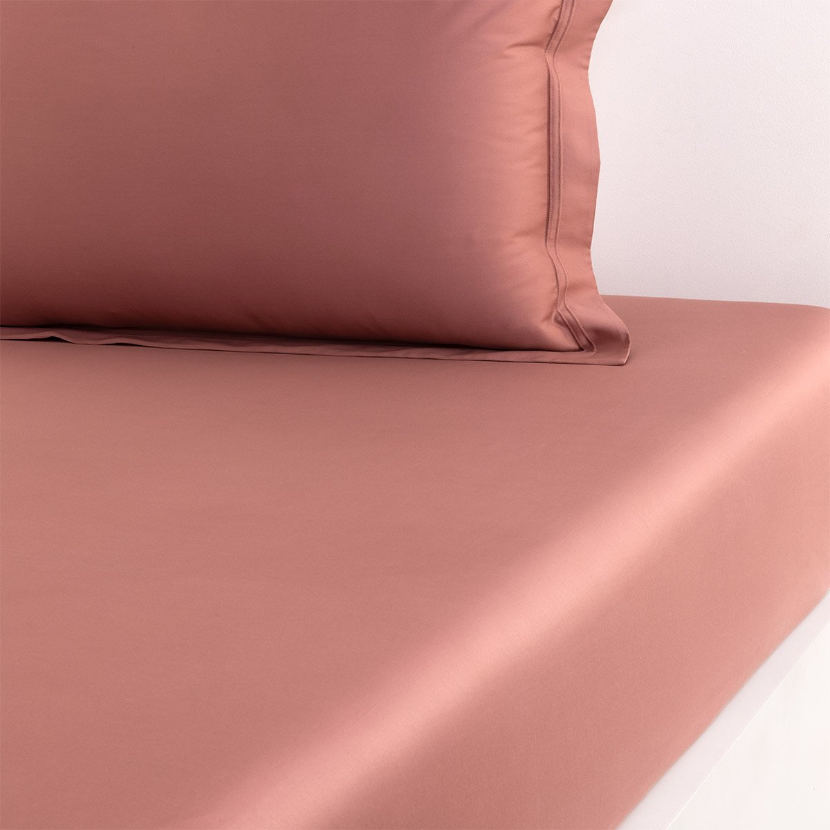 Drap housse en satin, triomphe  Santal