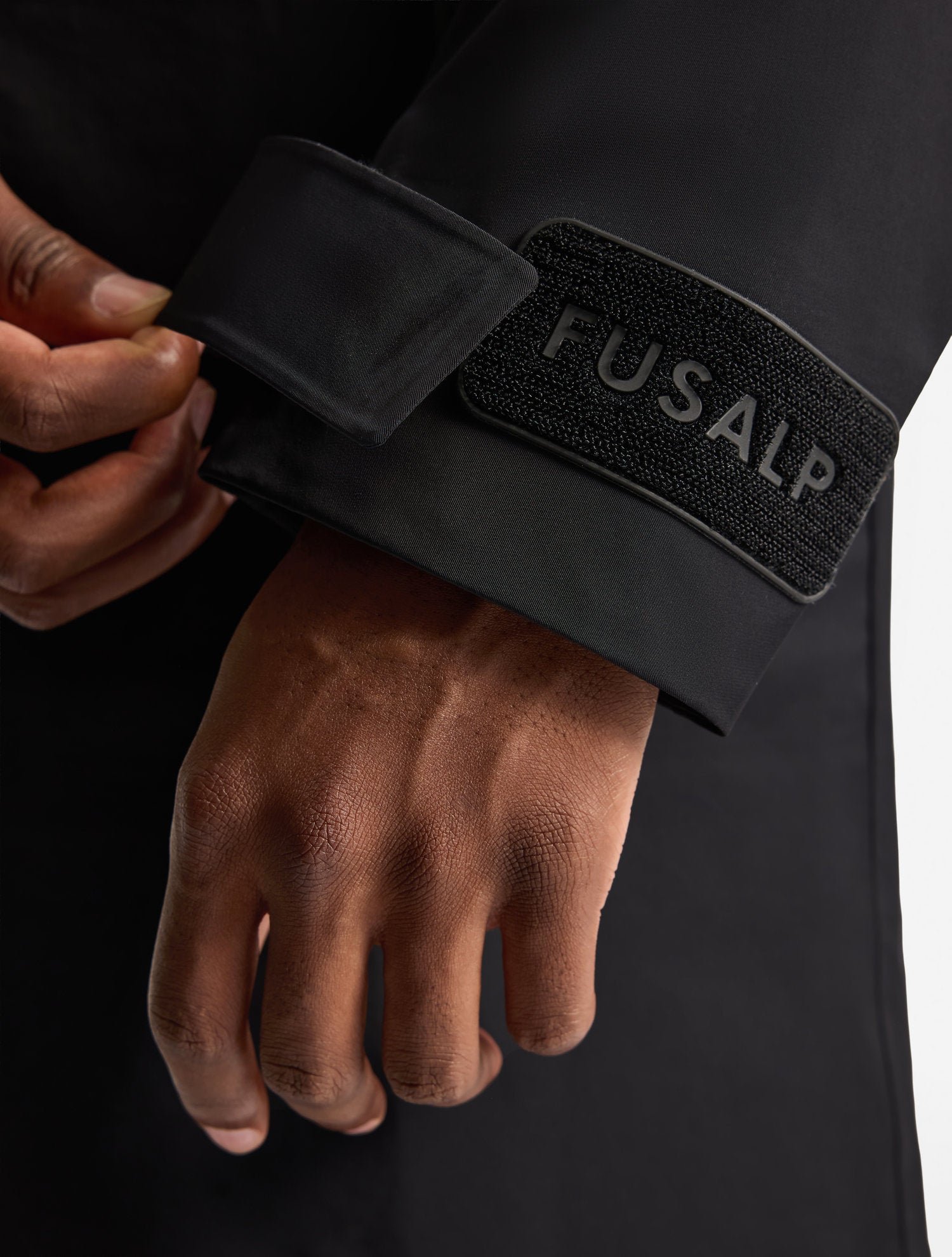 Manteau ilanu col capuche coupe regular FUSALP Noir