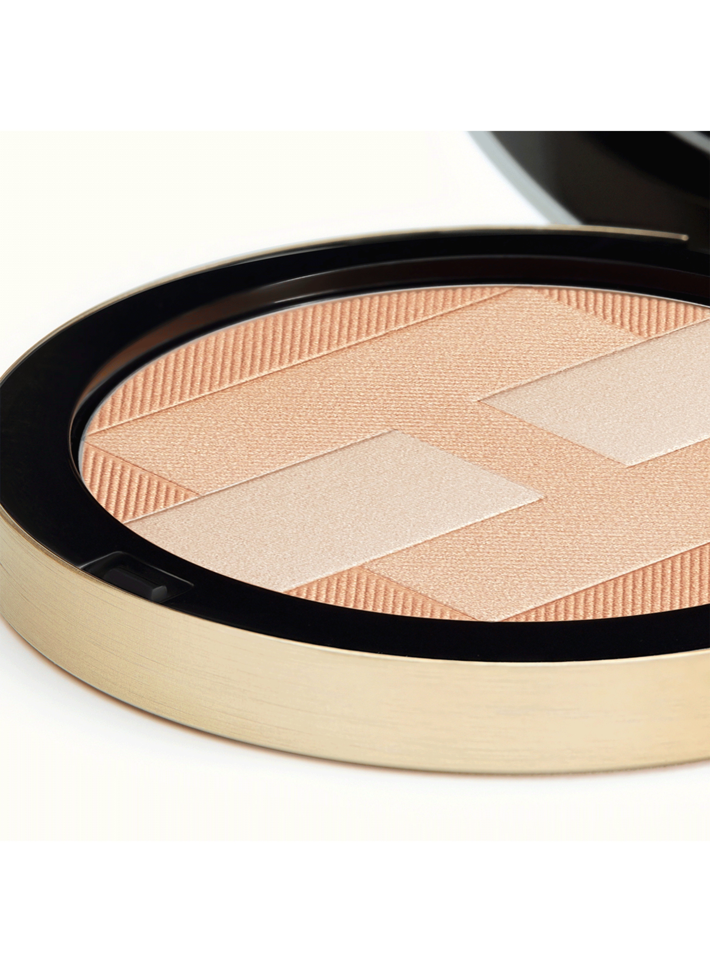 Hermès Plein Air, H TRIO Iridescent Mineral Powder HERMÈS Corail mojave